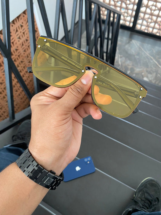 Louis_Vuitton_1822_Black_Sun