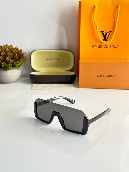 Louis_Vuitton_8541_Black