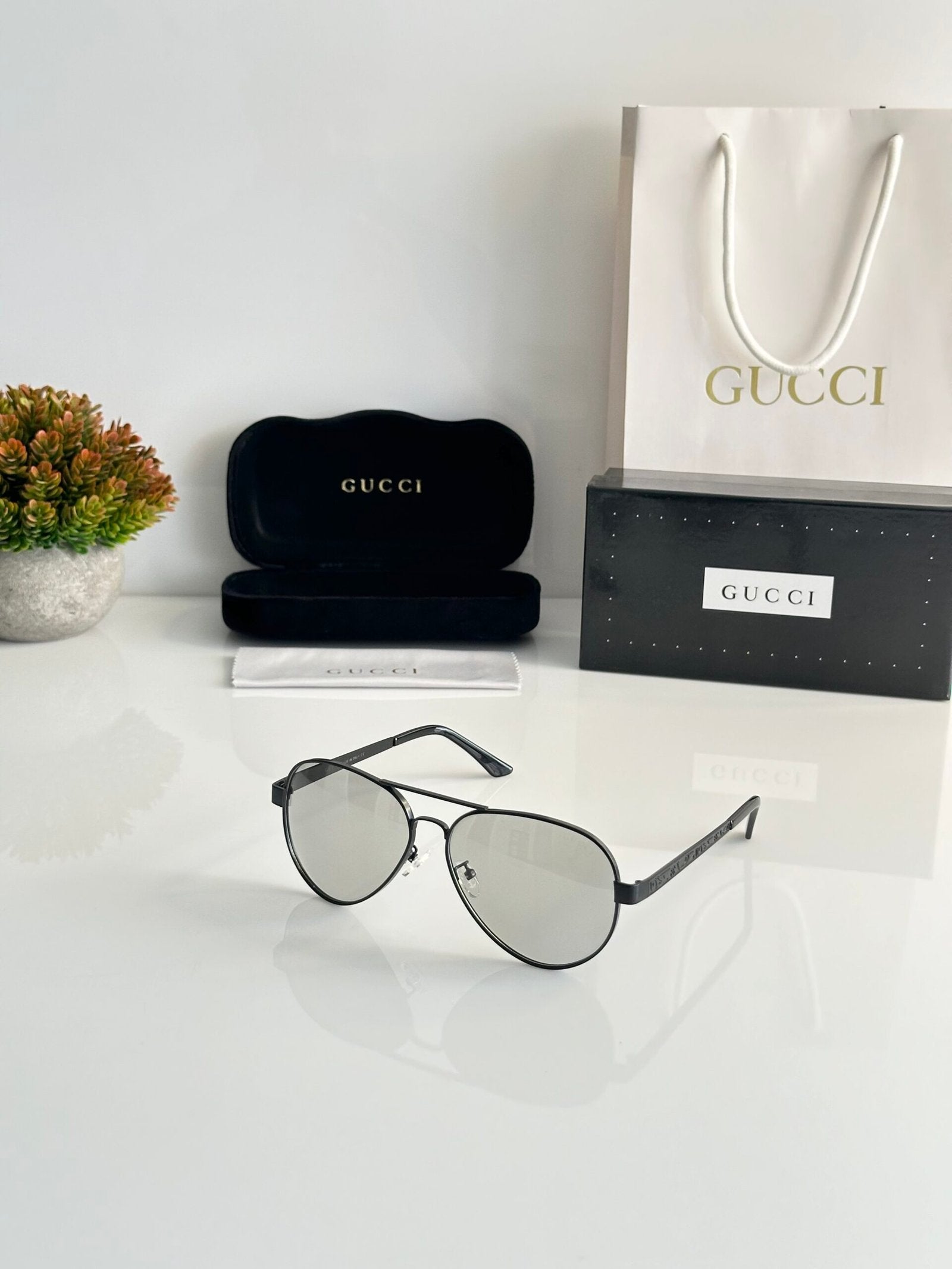 Gucci_81003_Black