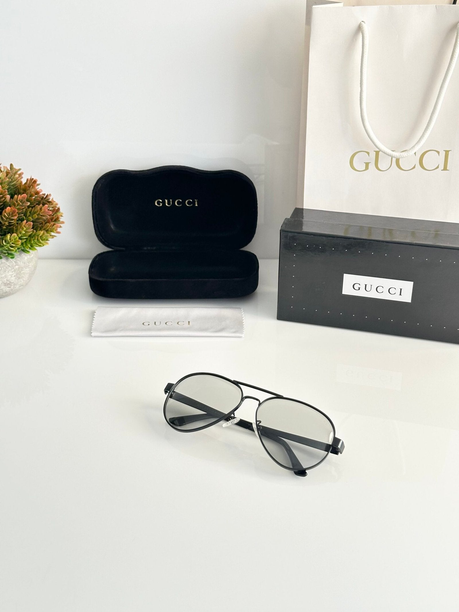 Gucci_81003_Black