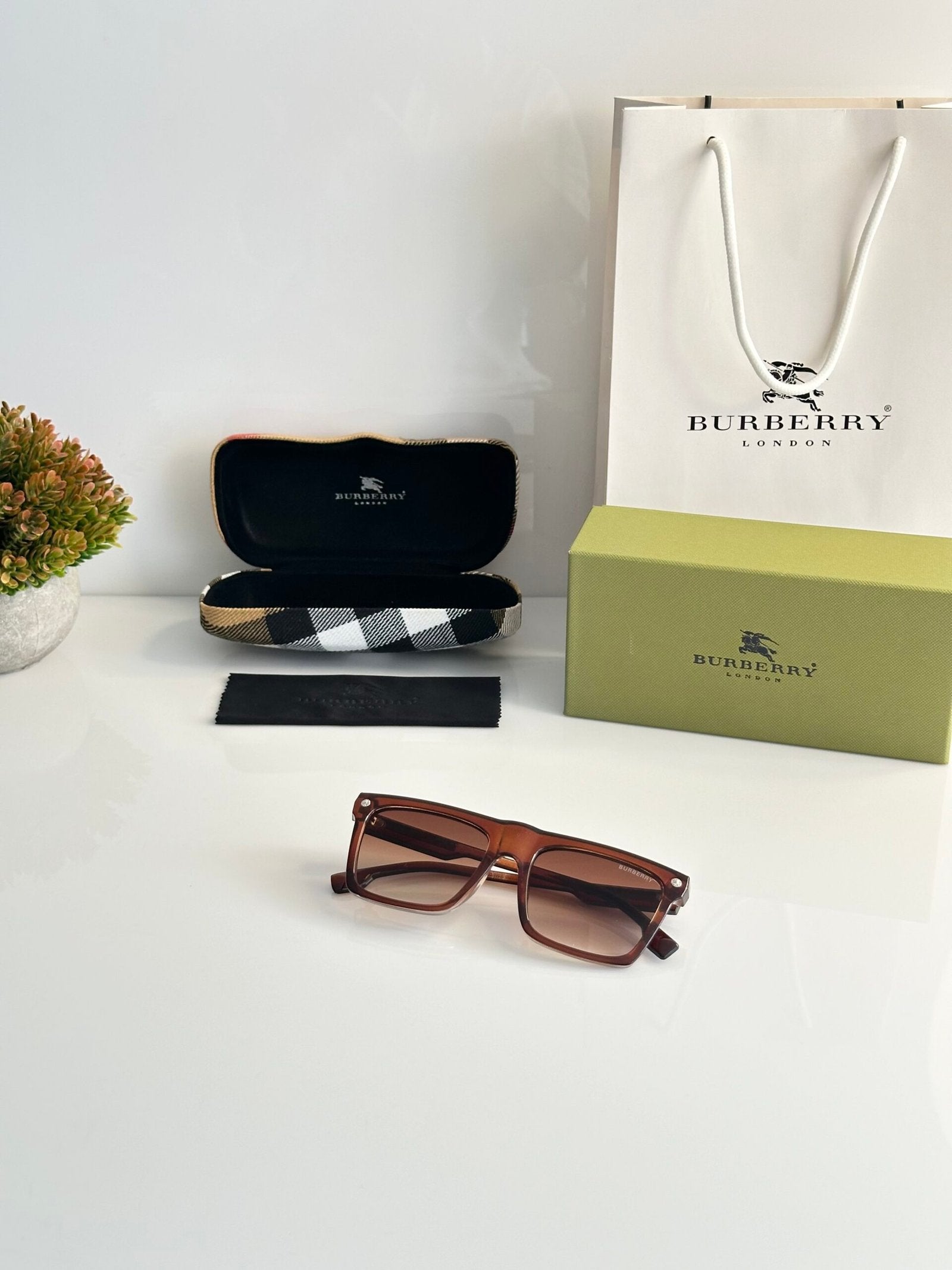 BB 8769 Brown