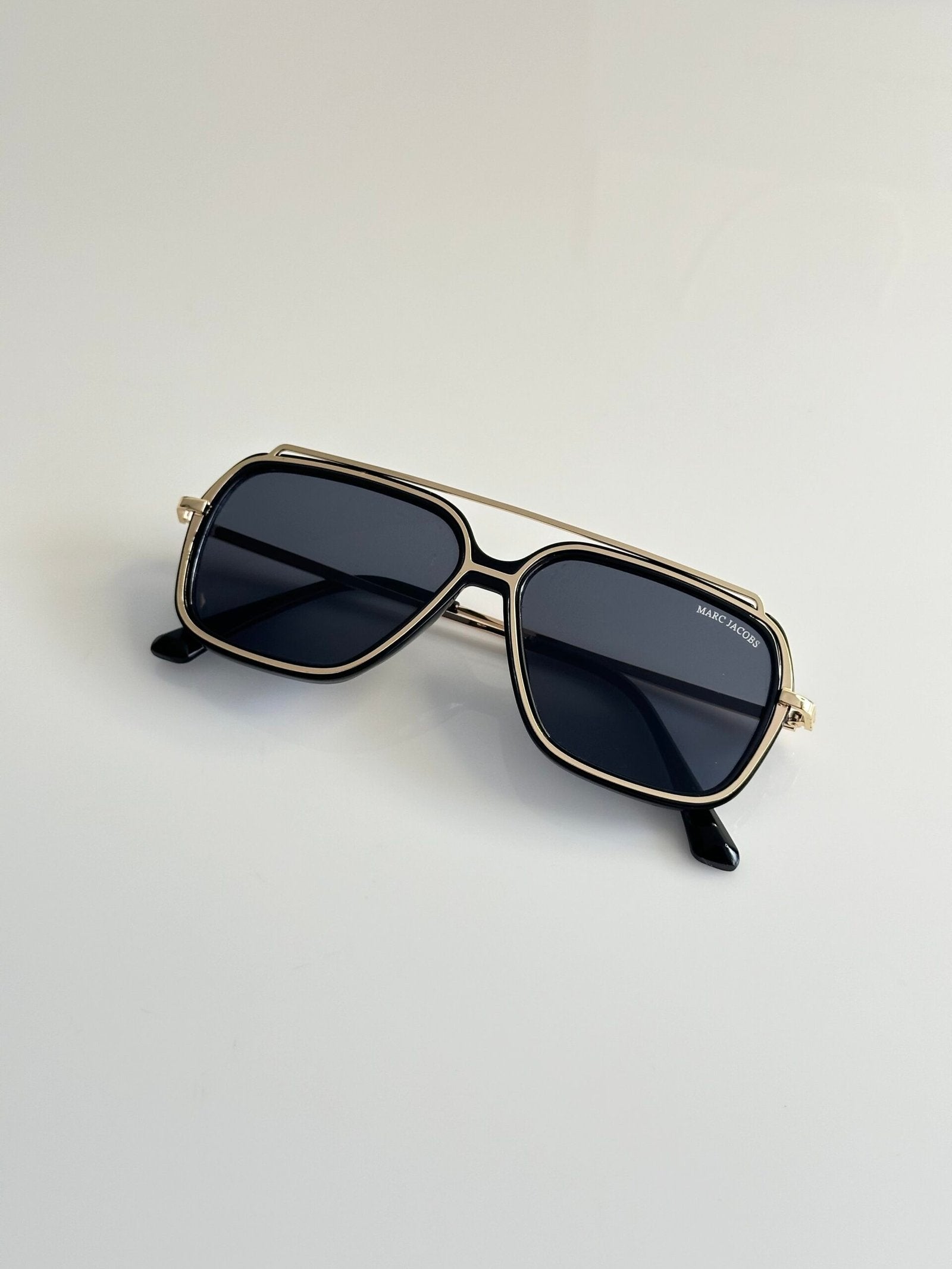 Marc Jacobs 2119 Gold Black