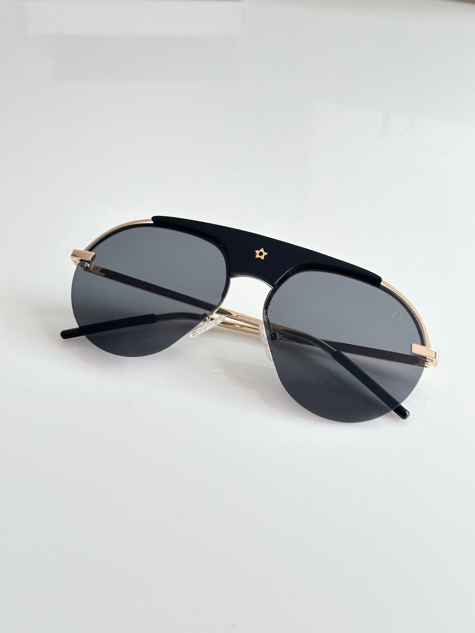 CD 20037 Gold Black