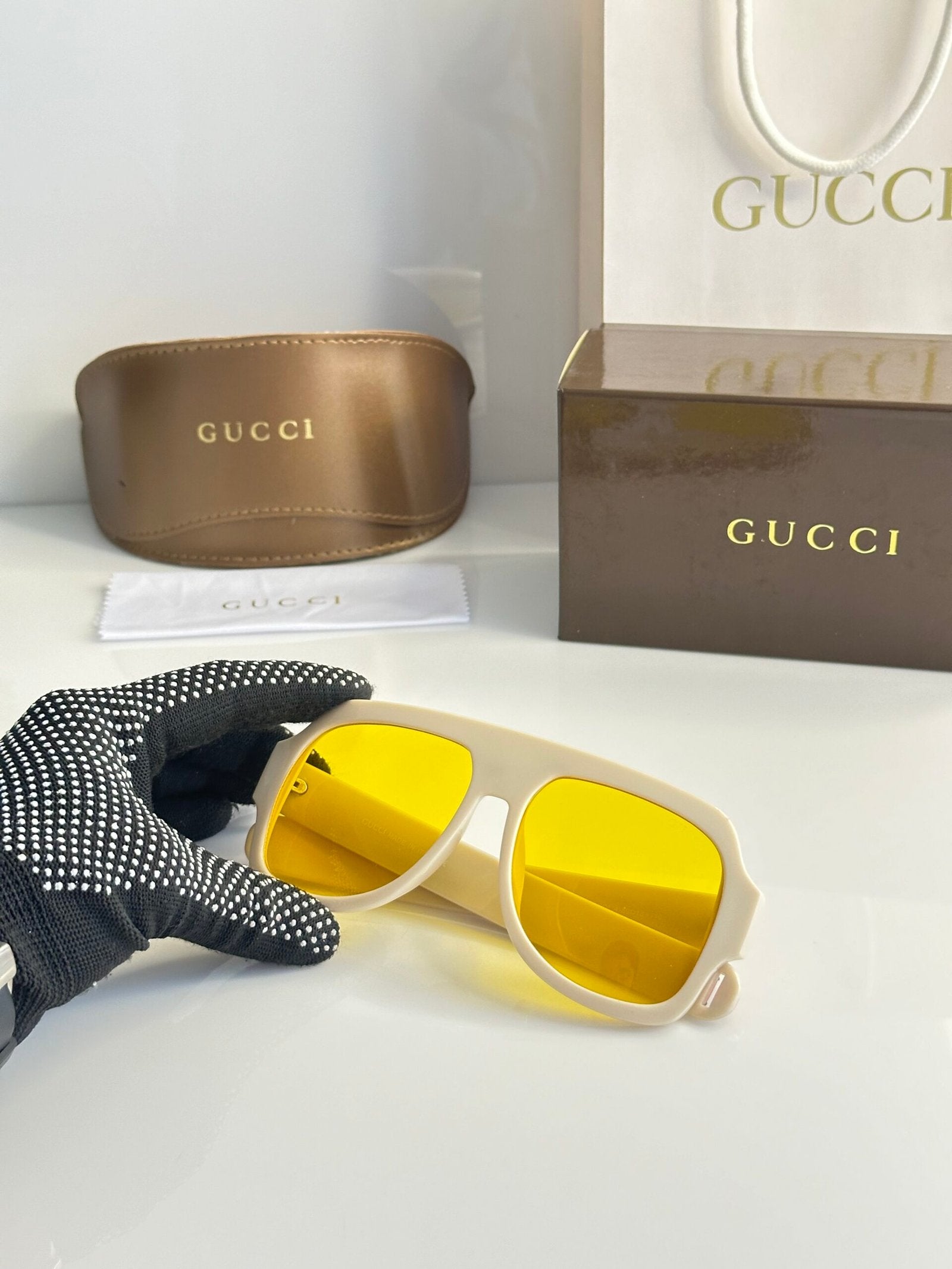 GG 0255 Cream Yellow