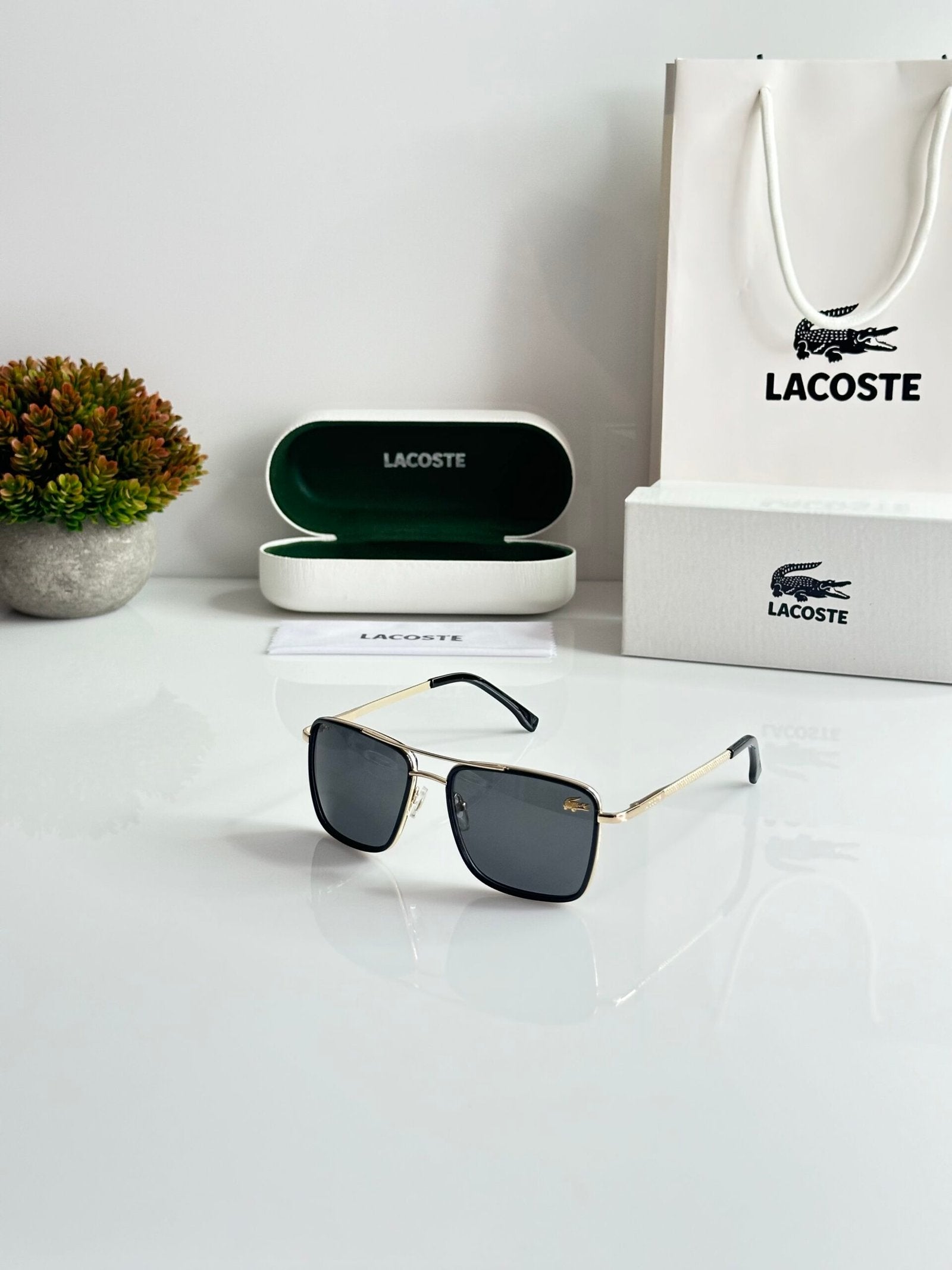 Lac 138 Gold Black