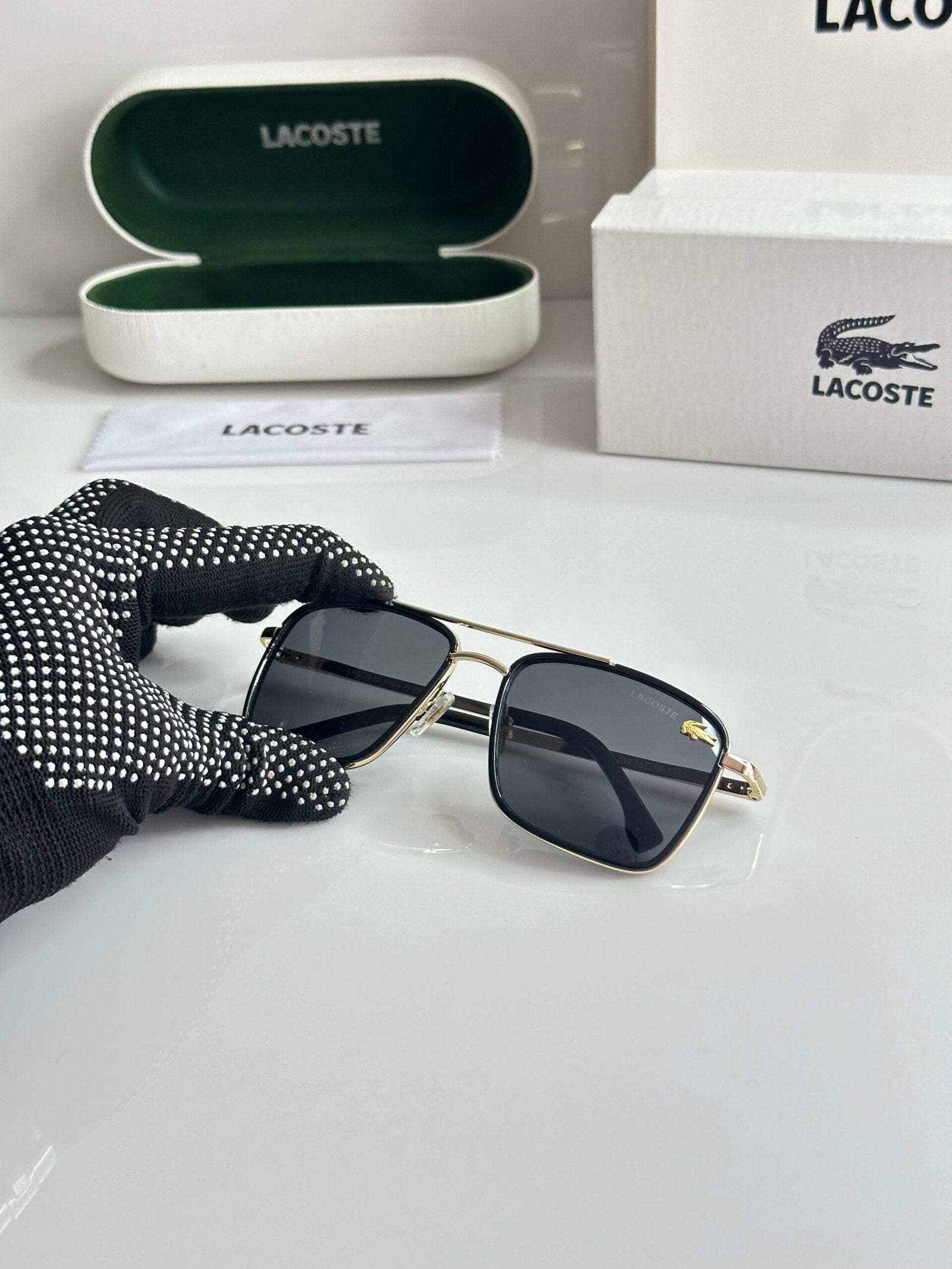 Lac 138 Gold Black