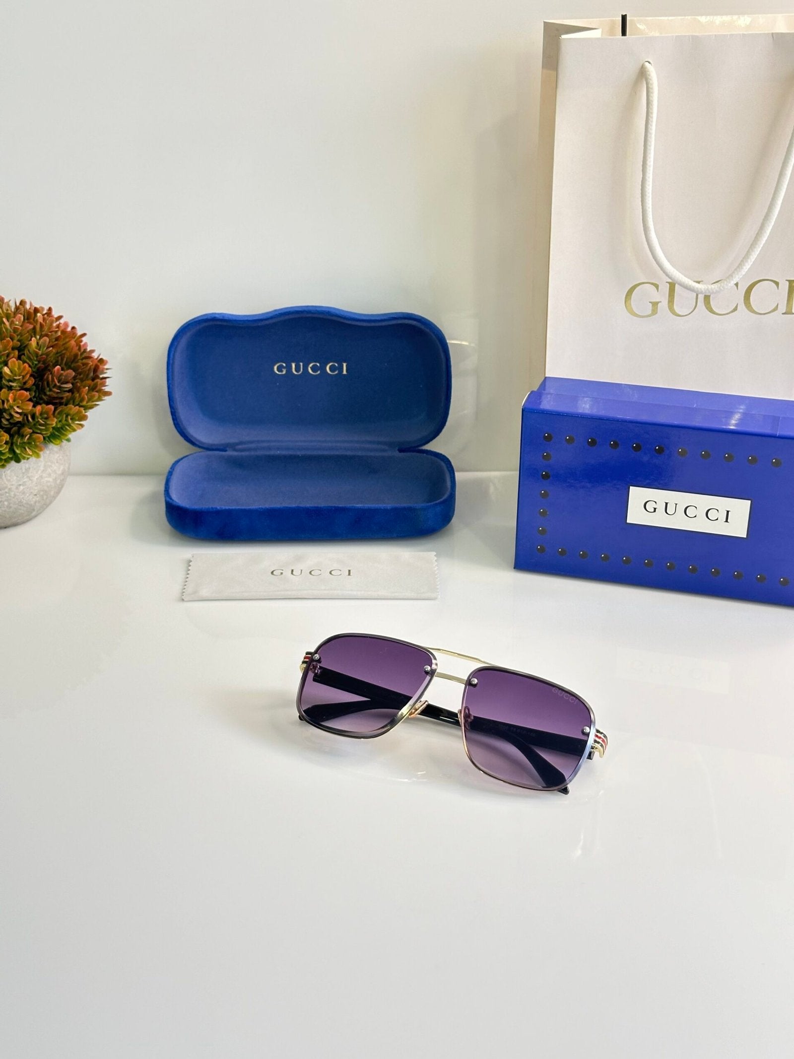 Gucci_2005_Gold_Purple