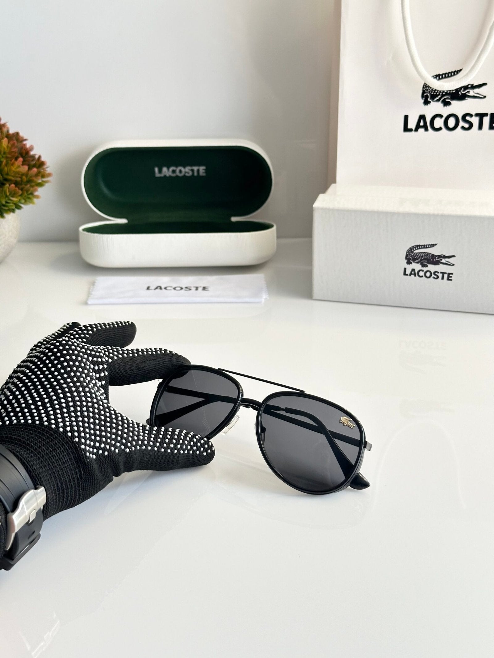Lacoste_758_Black