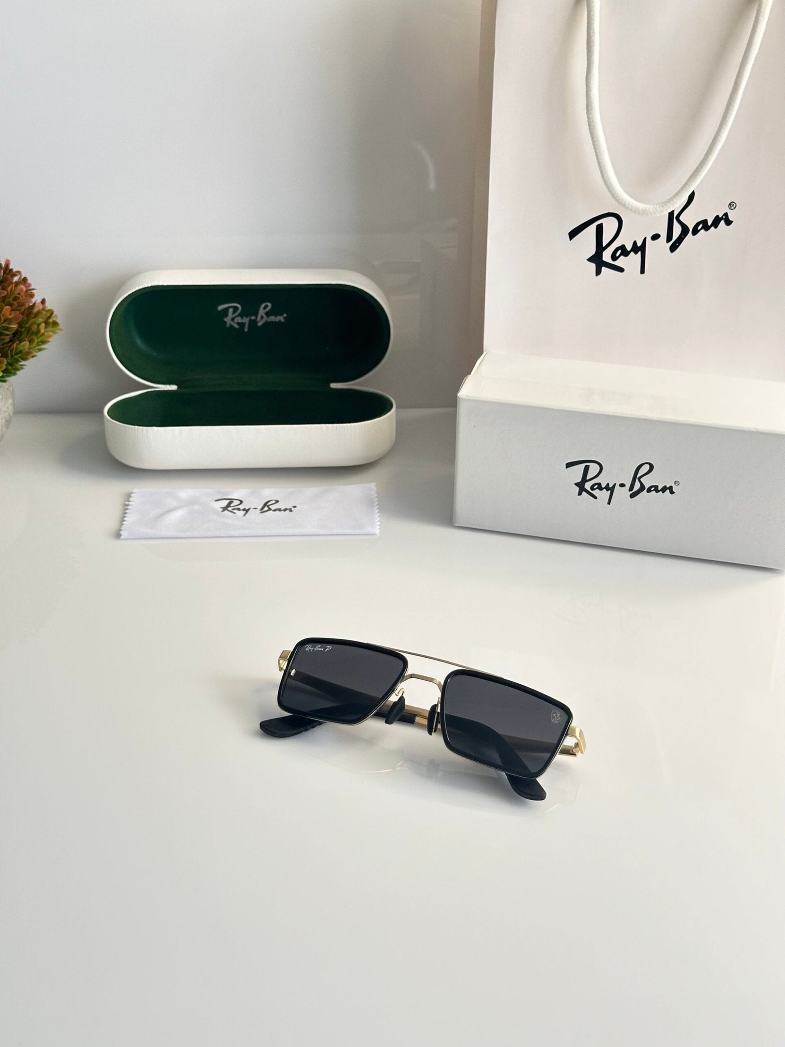 RB 3601 Gold Black