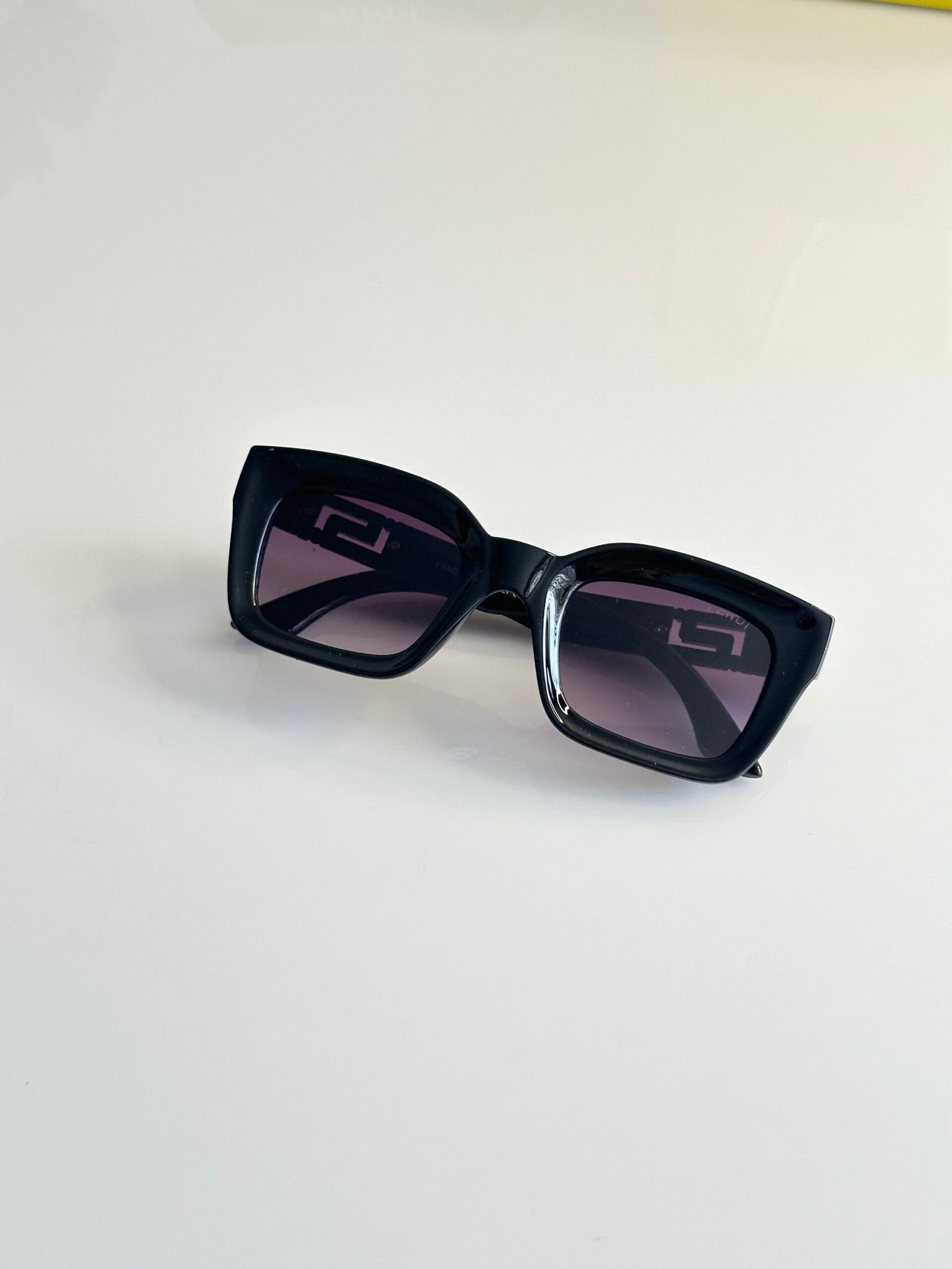 FEND 2213 Black