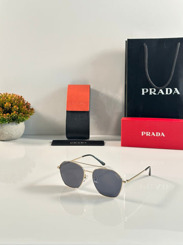 Prada_50_Gold_Black