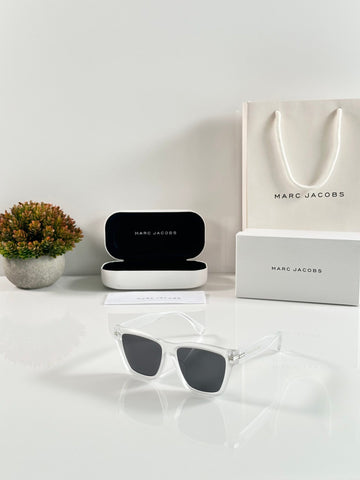 Marc Jacobs 1002 Ice Black
