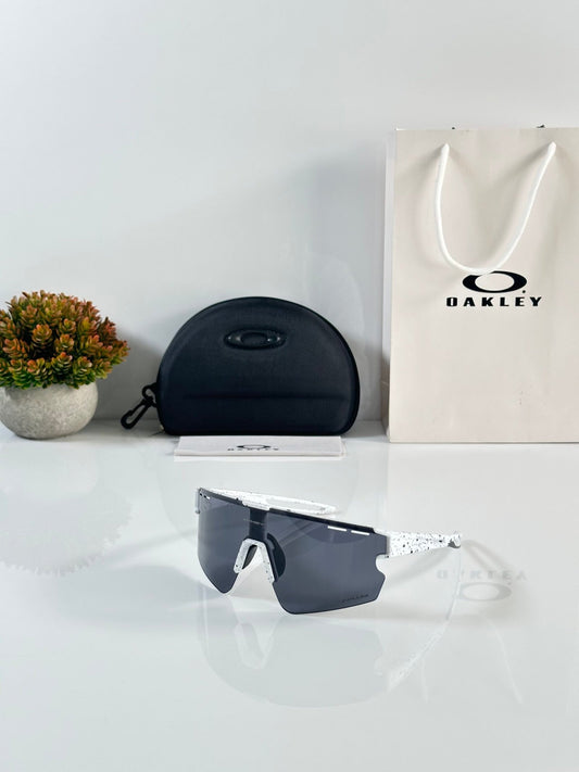 Oak 2305 Black White