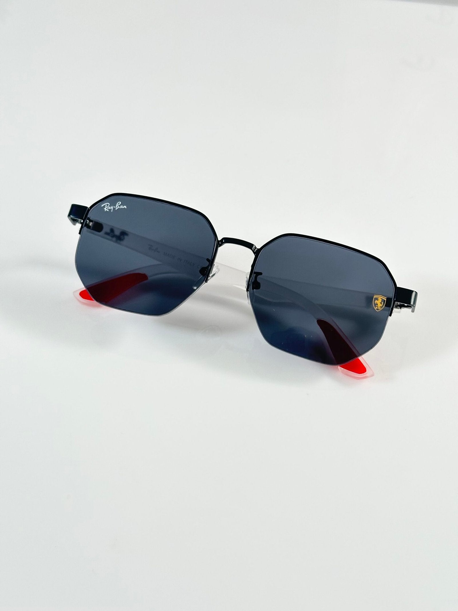 RB 07 Ice Black