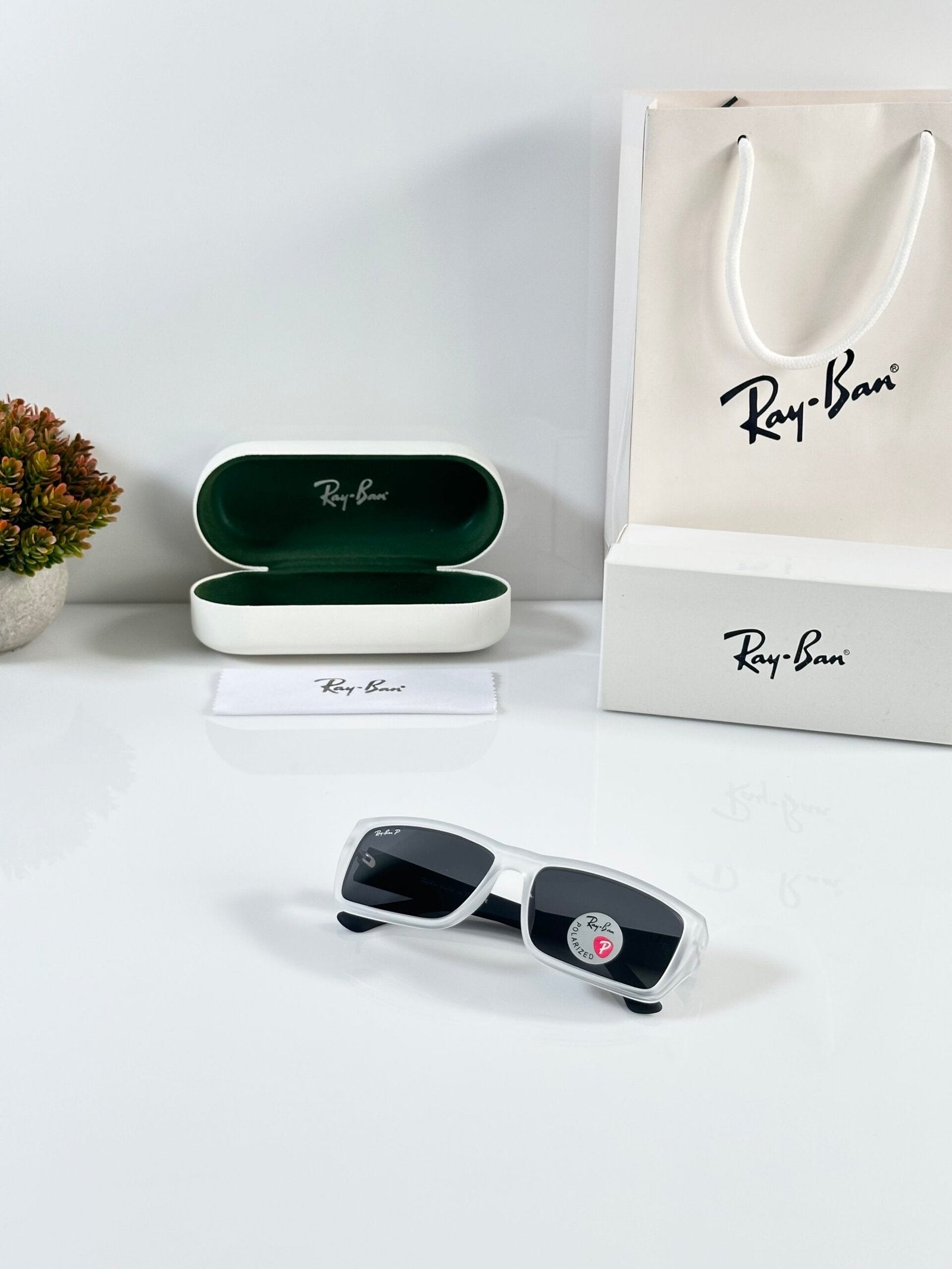 Rayban 1541 Ice Black