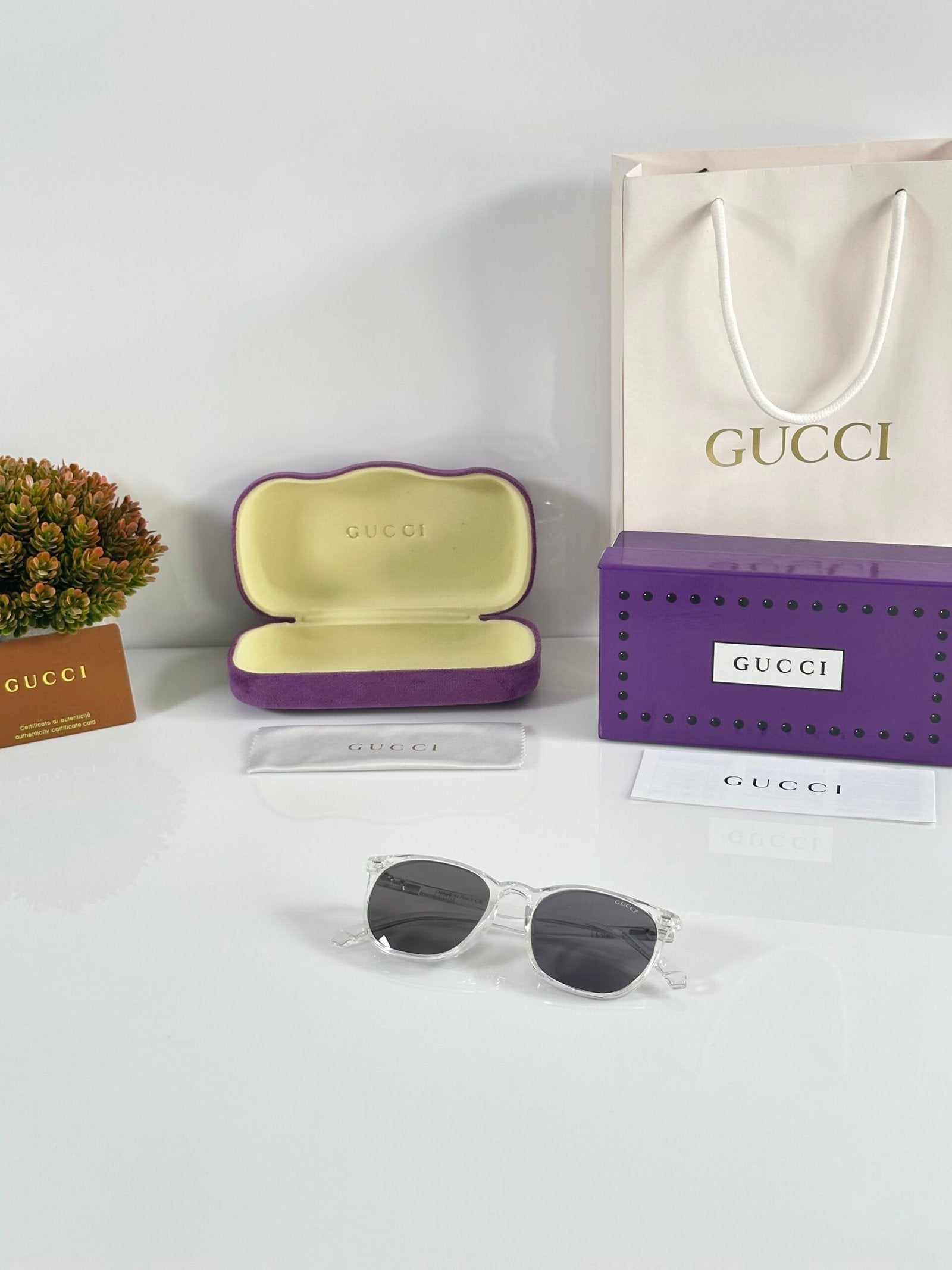 Gucci_2004_Water_Black