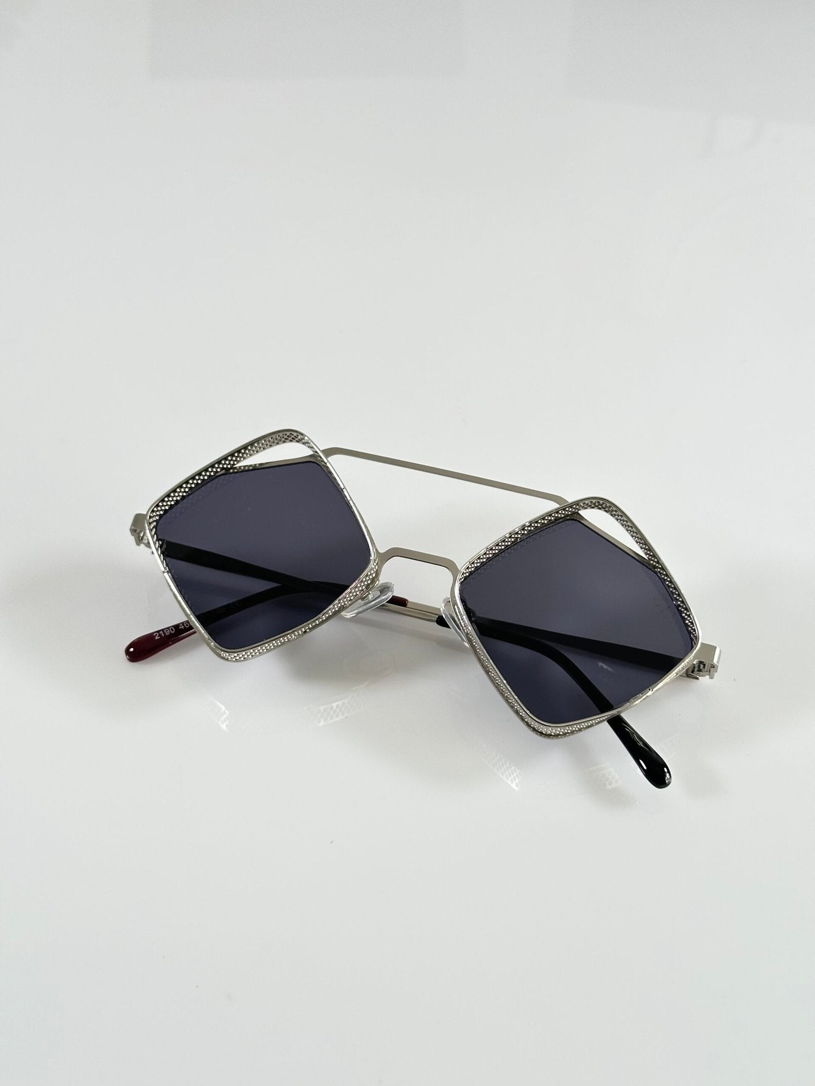 CD 2190 Silver Black