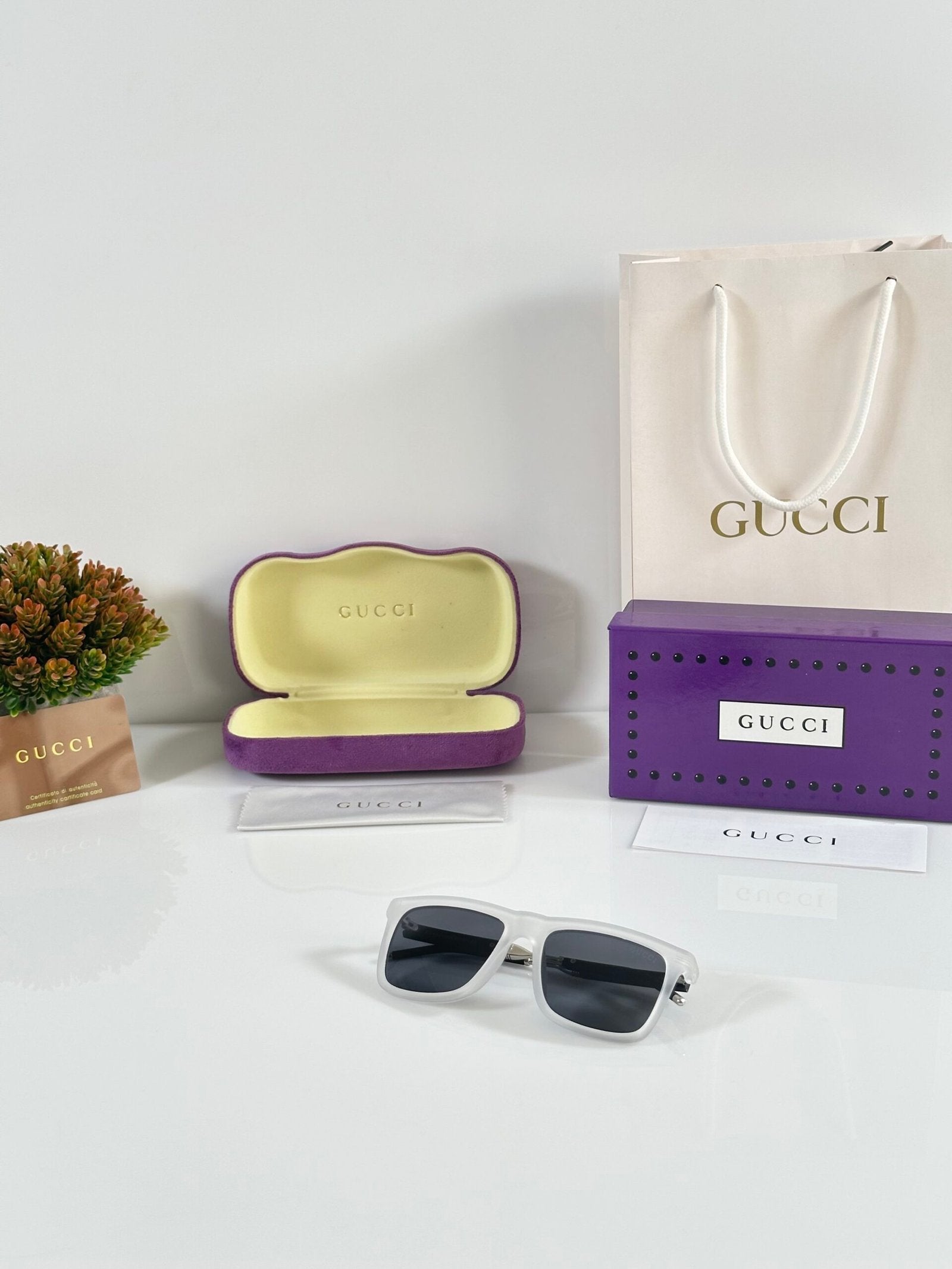Gucci_5333_Ice_Black