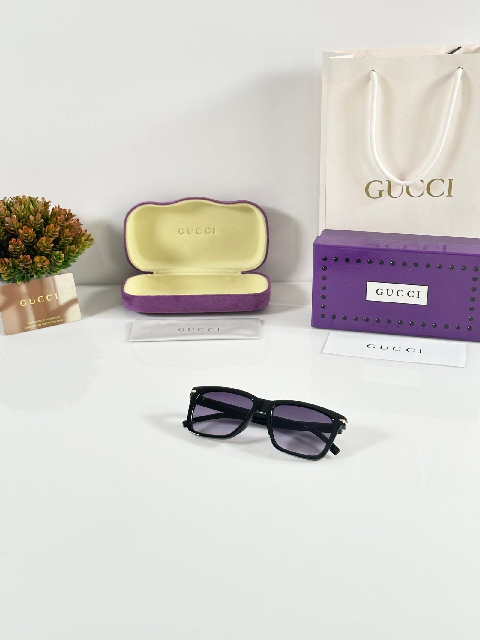 Gucci_2417_Black_DC