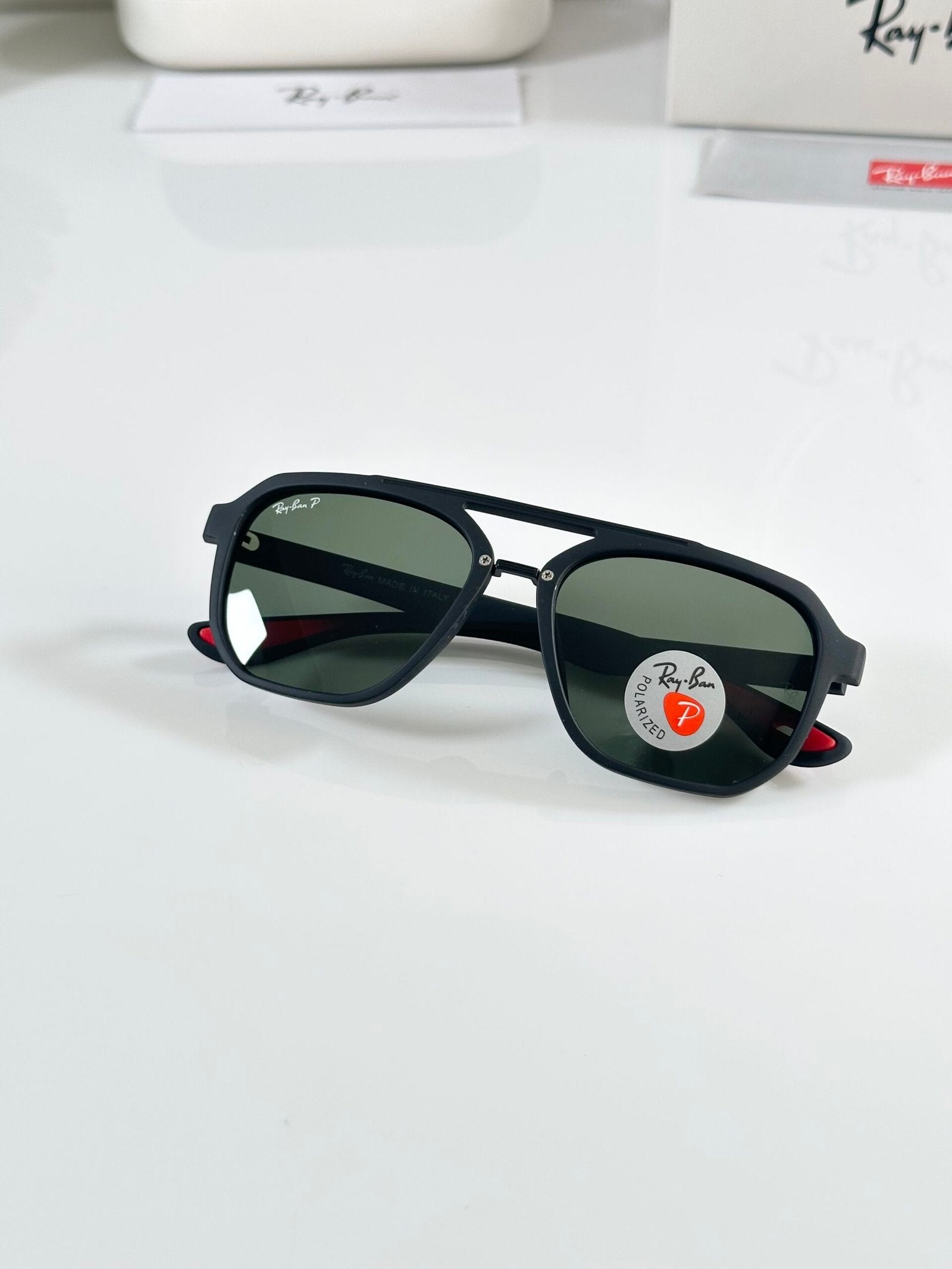 RB 8376 Black Green