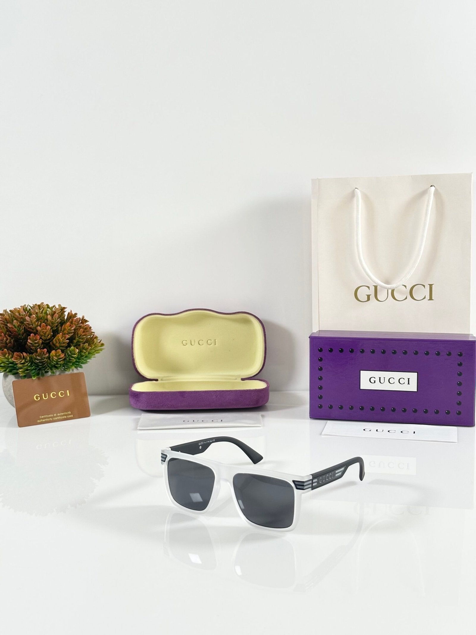 GG 534 Ice Black