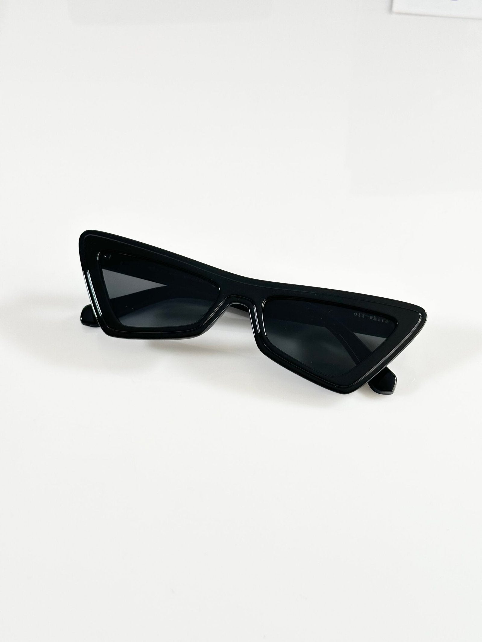 OFF 8993 Black