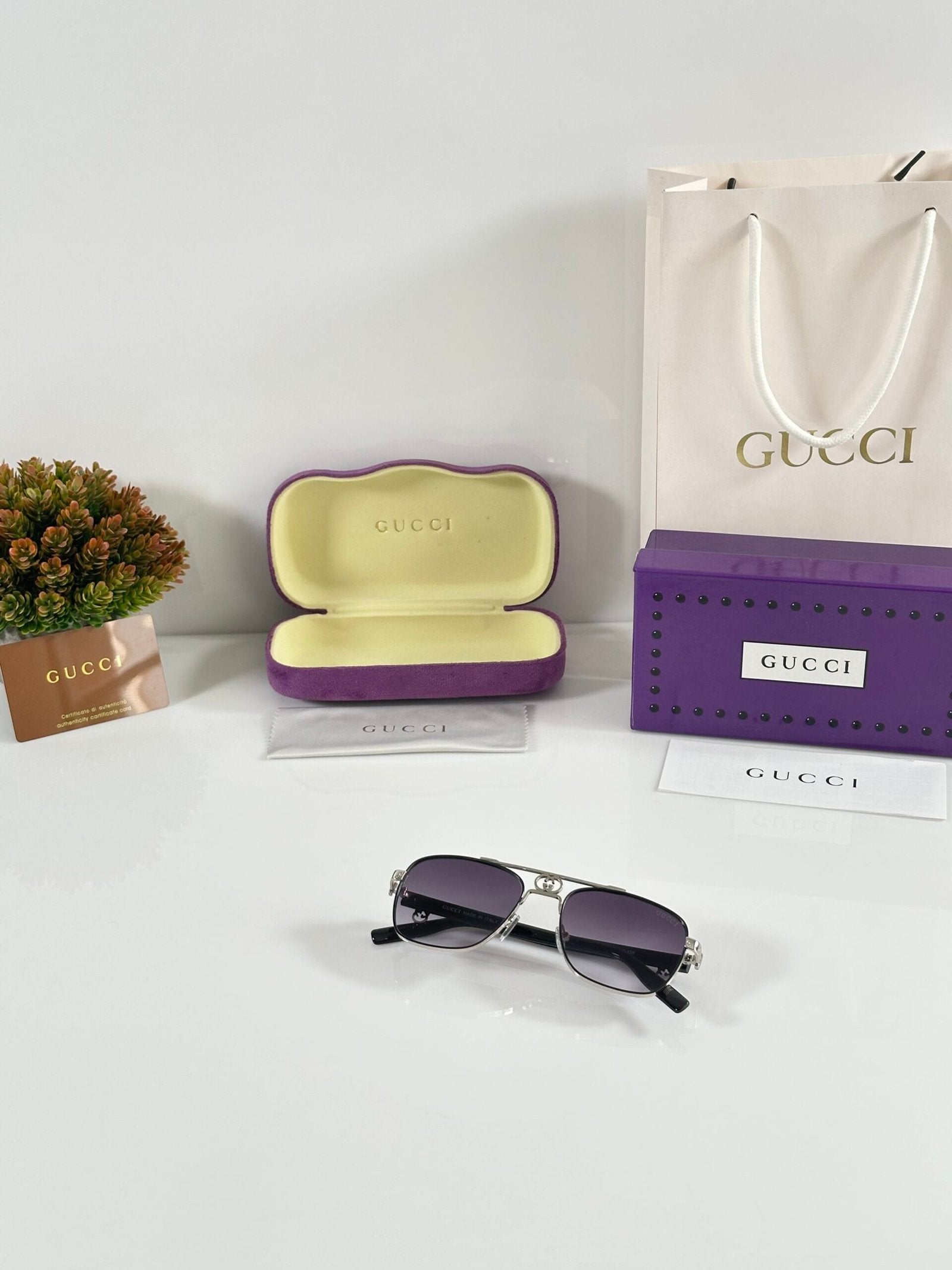 Gucci_5117_Silver_Black_DC