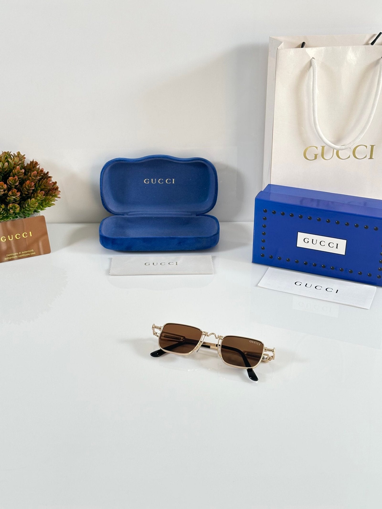 Gucci_96001_Gold_Brown