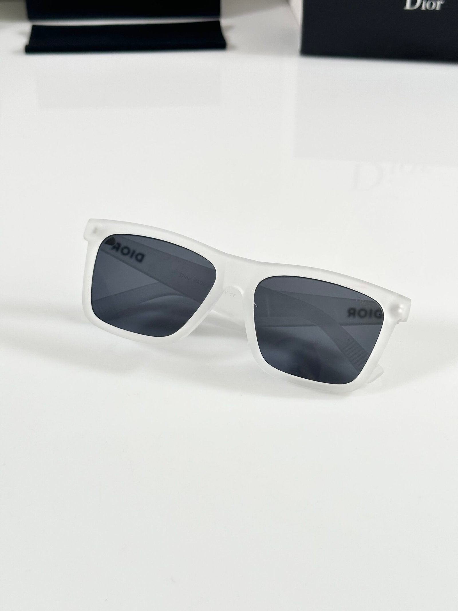 Dior_B27_Ice_Black