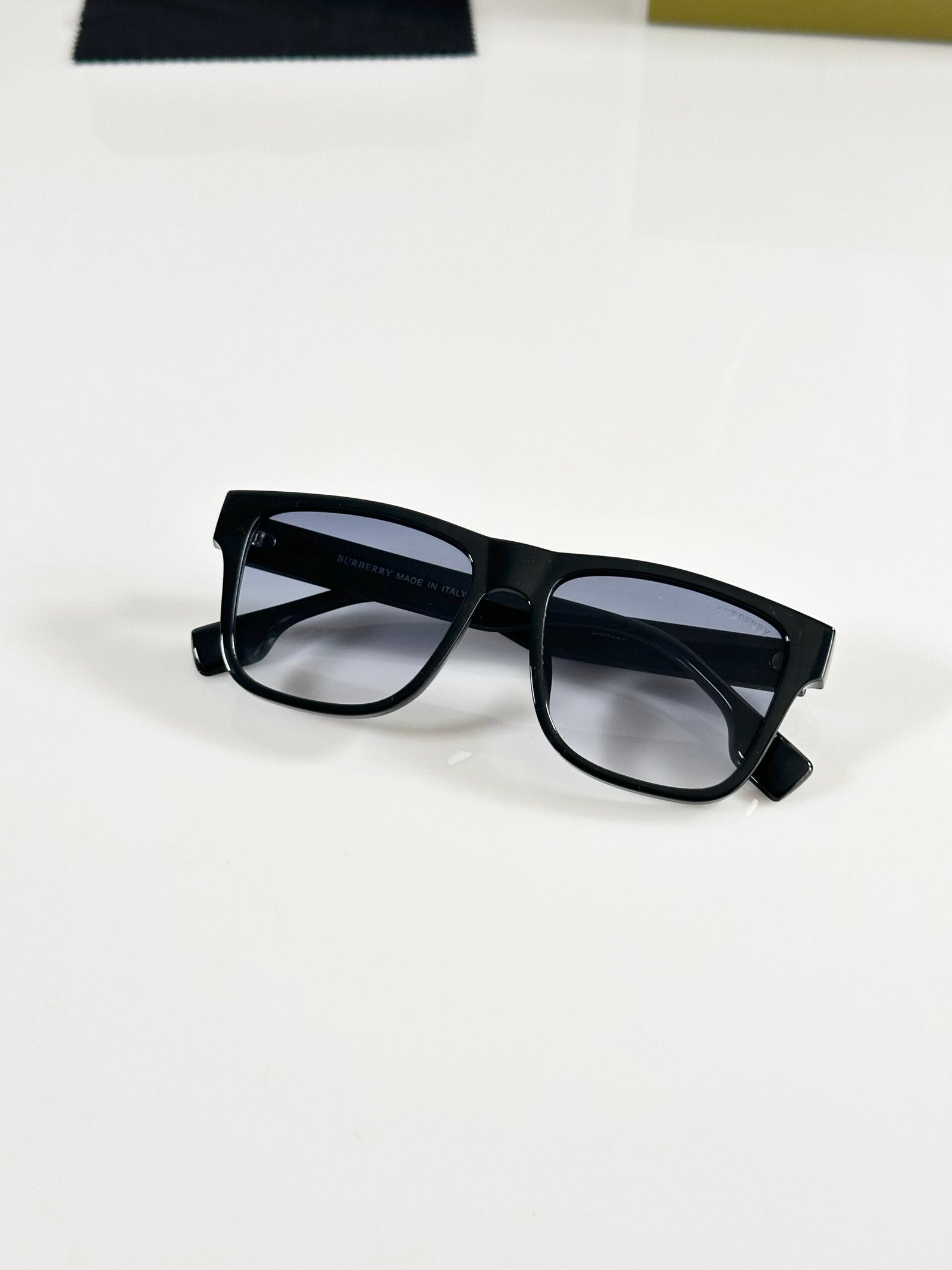 Burberry_4458_Black_Blue