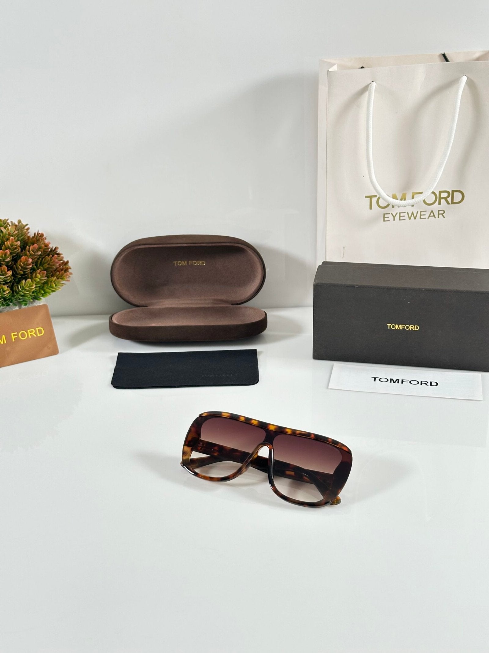 Tomford 0559 Tiger Brown