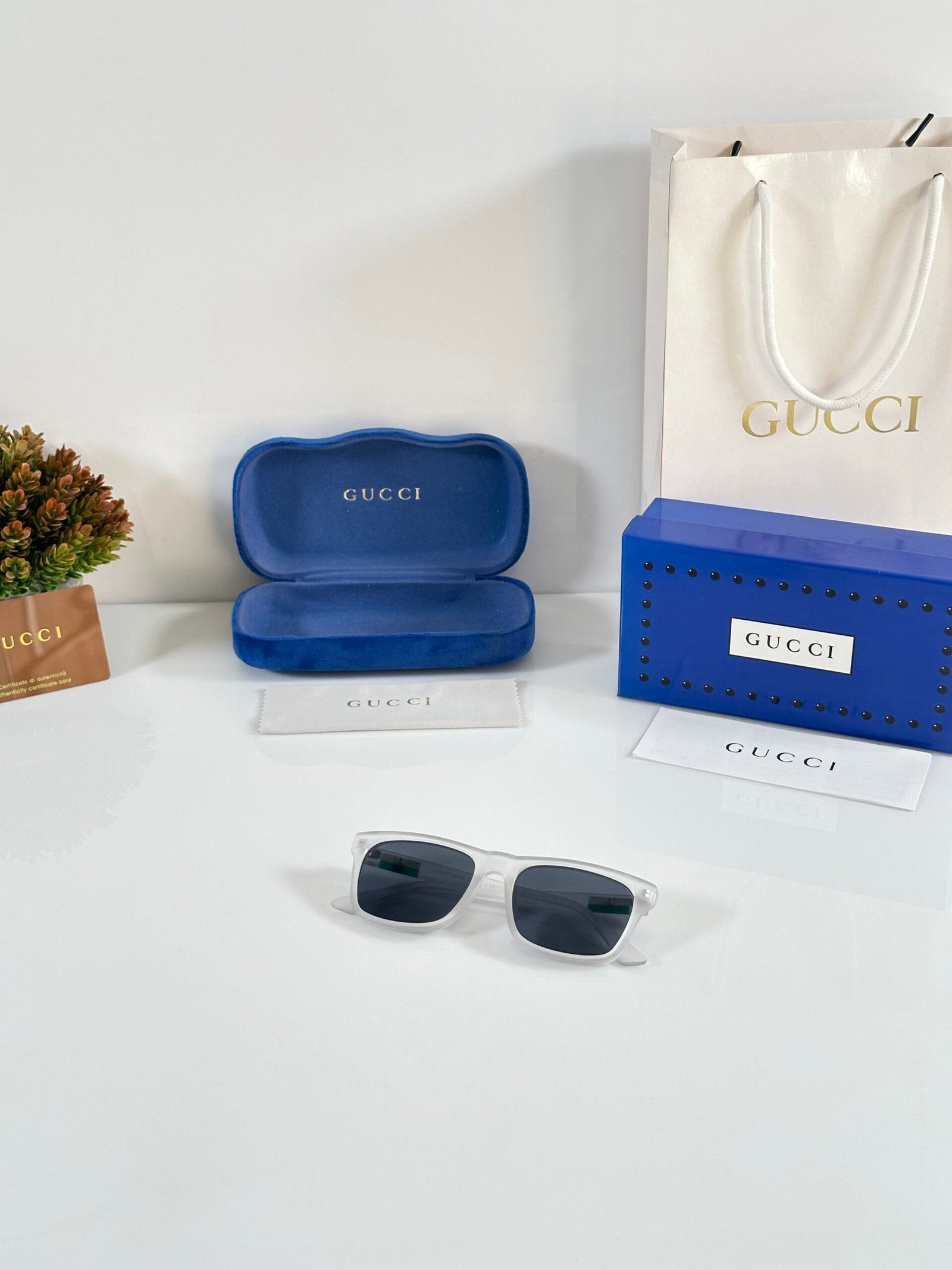 Gucci_1177_Ice_Black