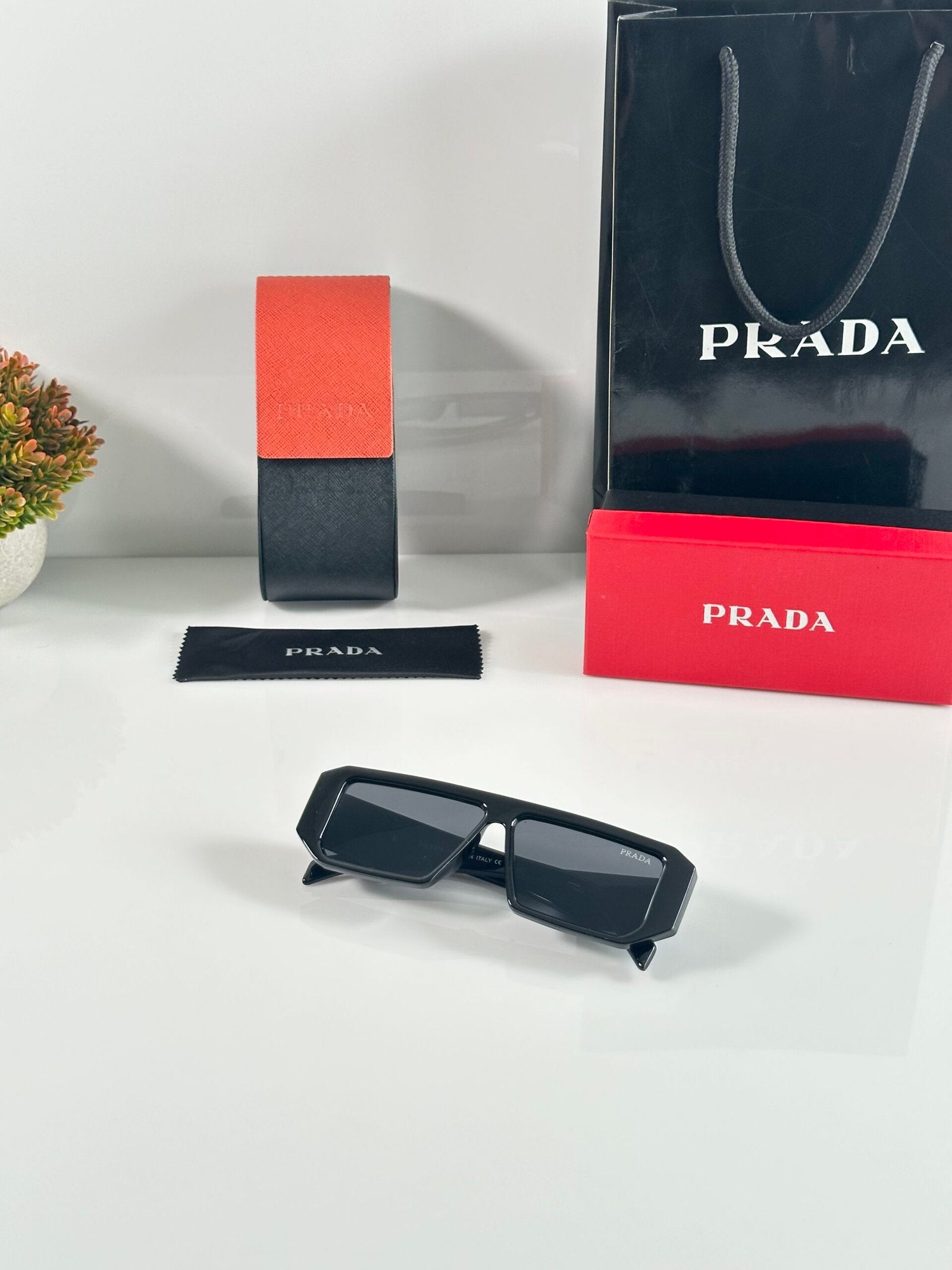 PR 132 Black