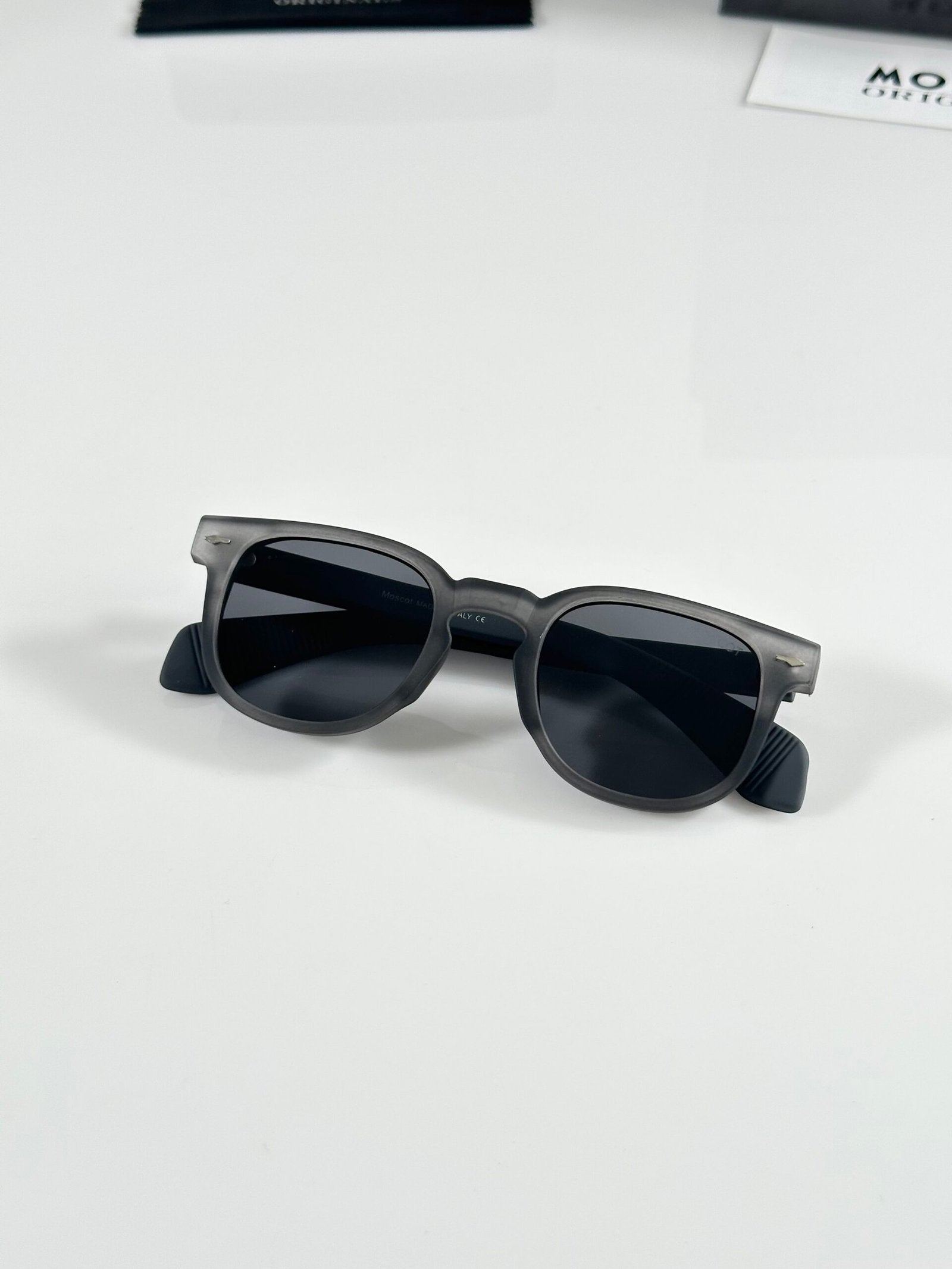 Moscot 120 Grey