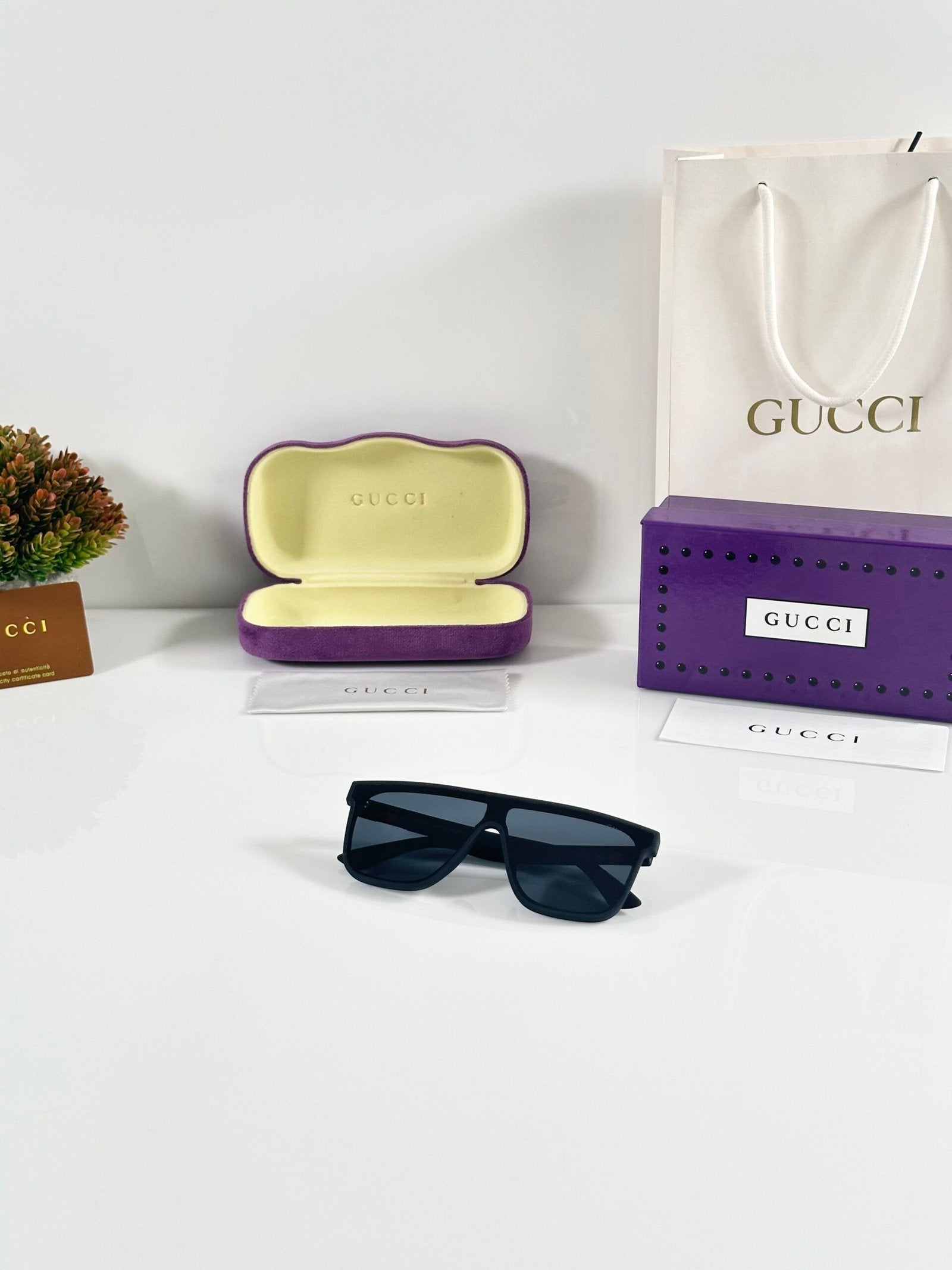 Gucci_0106_Black