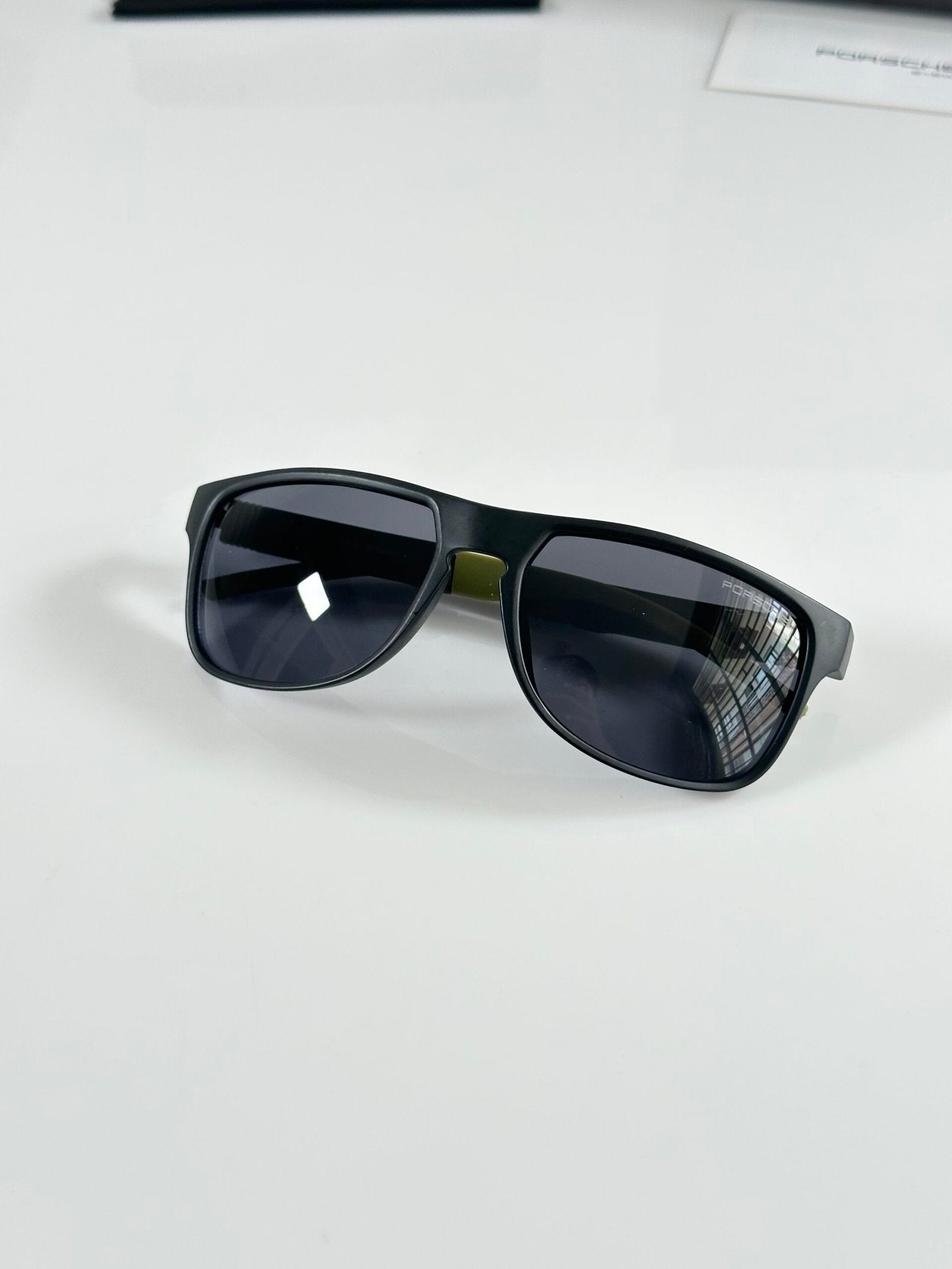 Porsche 004 Black