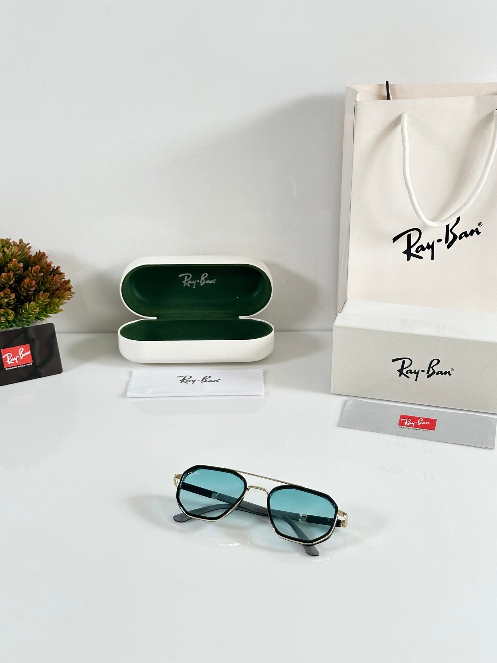 RB 3162 Gold Sea Green
