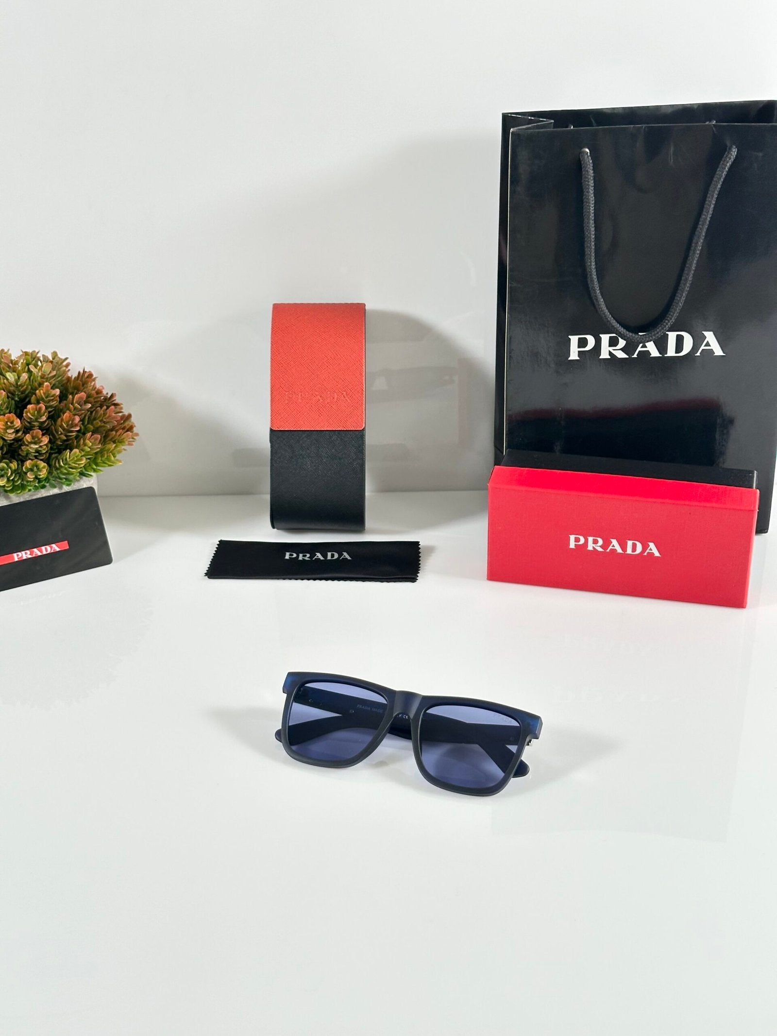 Prada_230_Blue