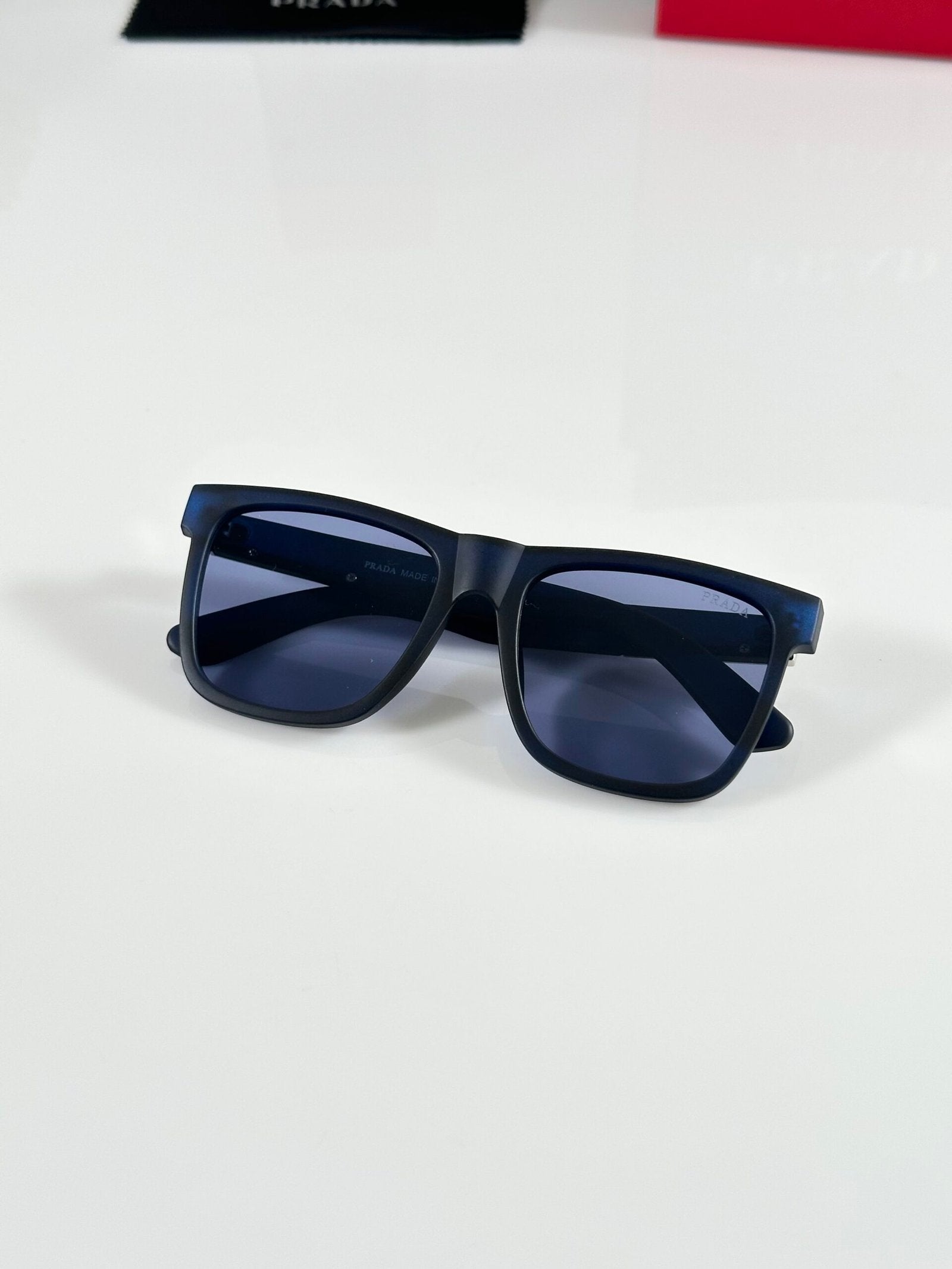 Prada_230_Blue