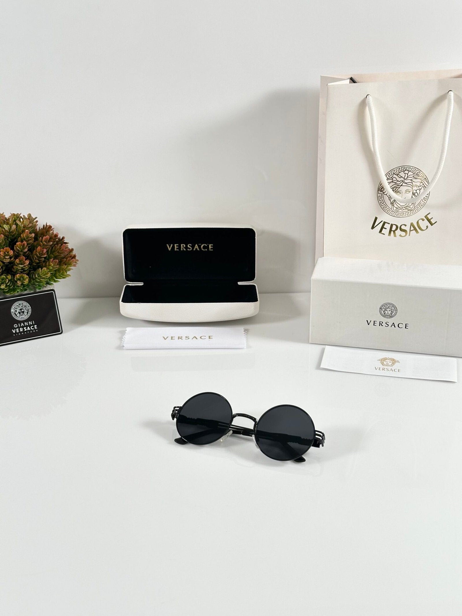 Versace 234 Black