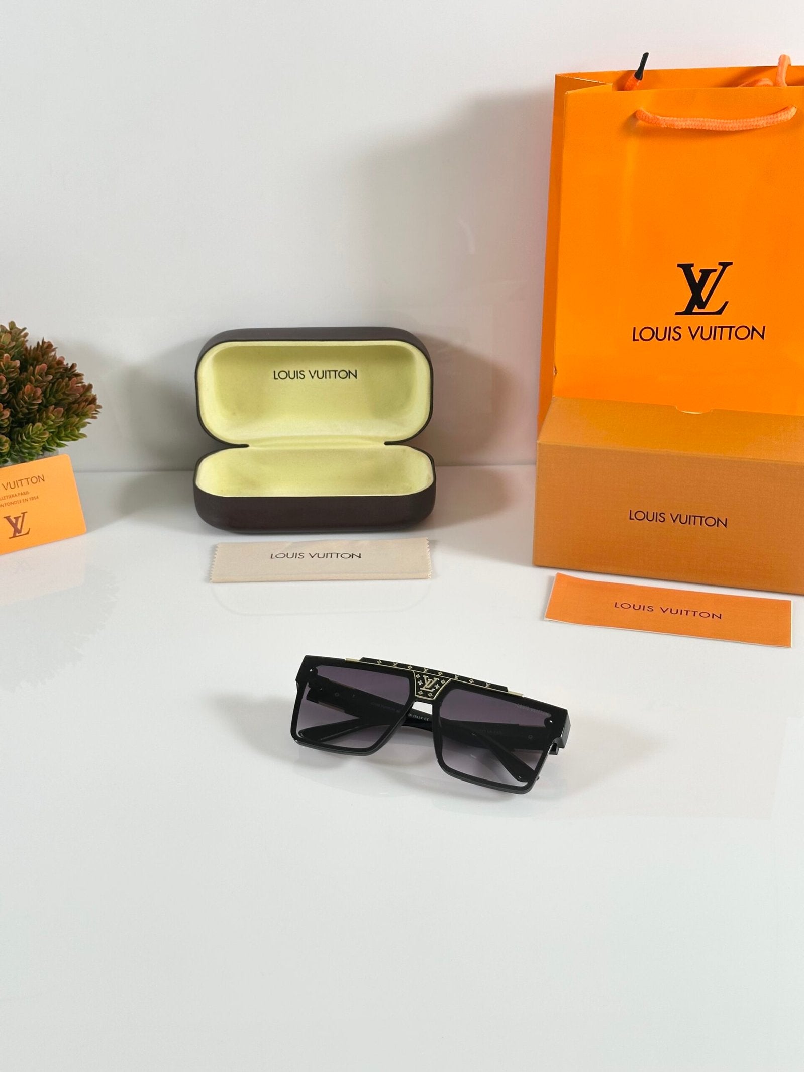 LV 3005 Black DC