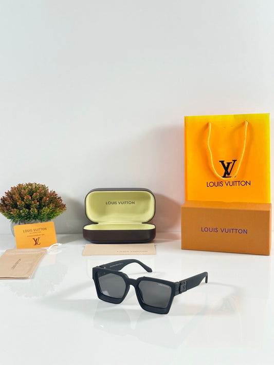 LV 96006 Mate Black