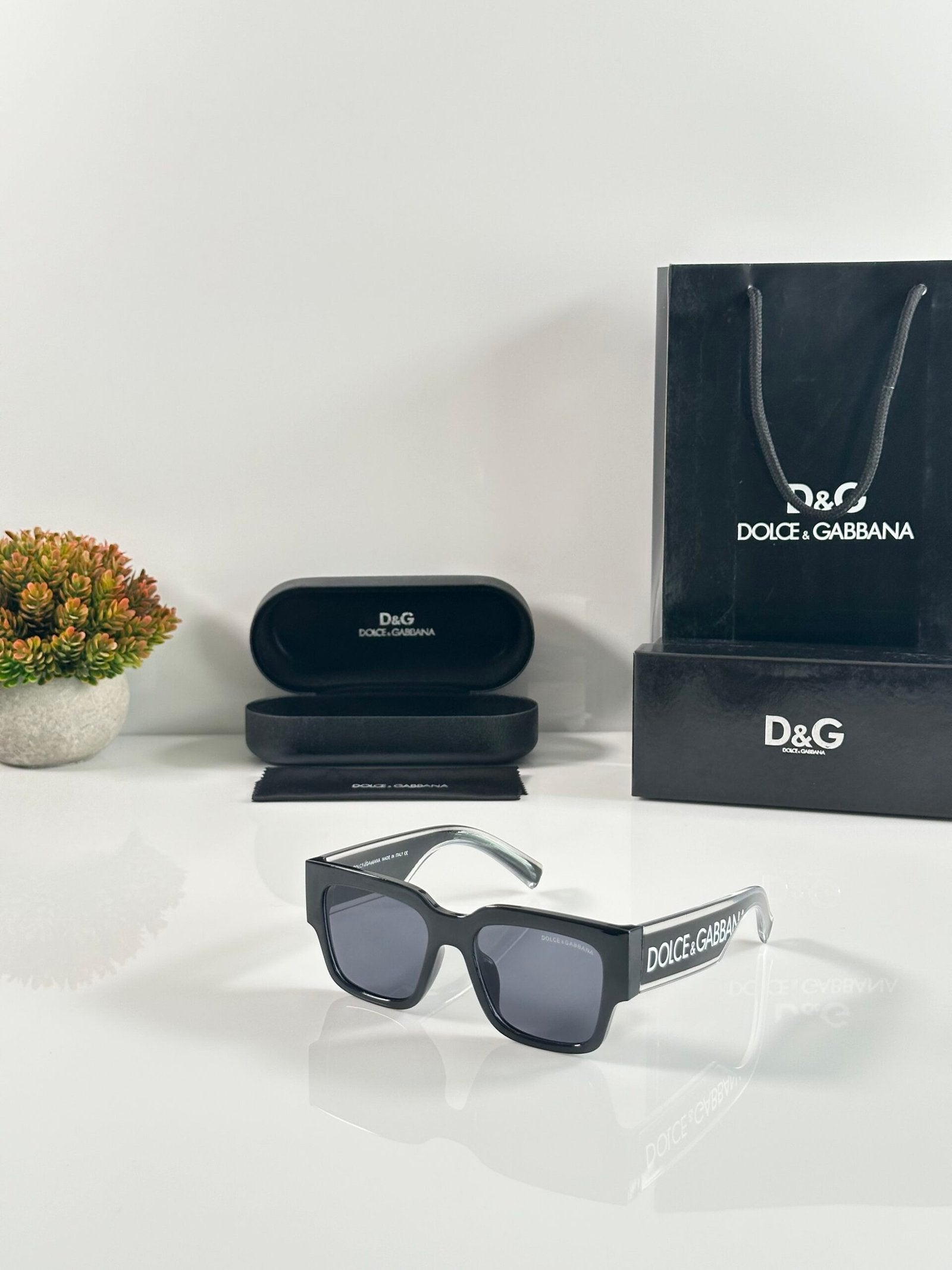 Dolce_&_Gabbana_6184_Water_Black