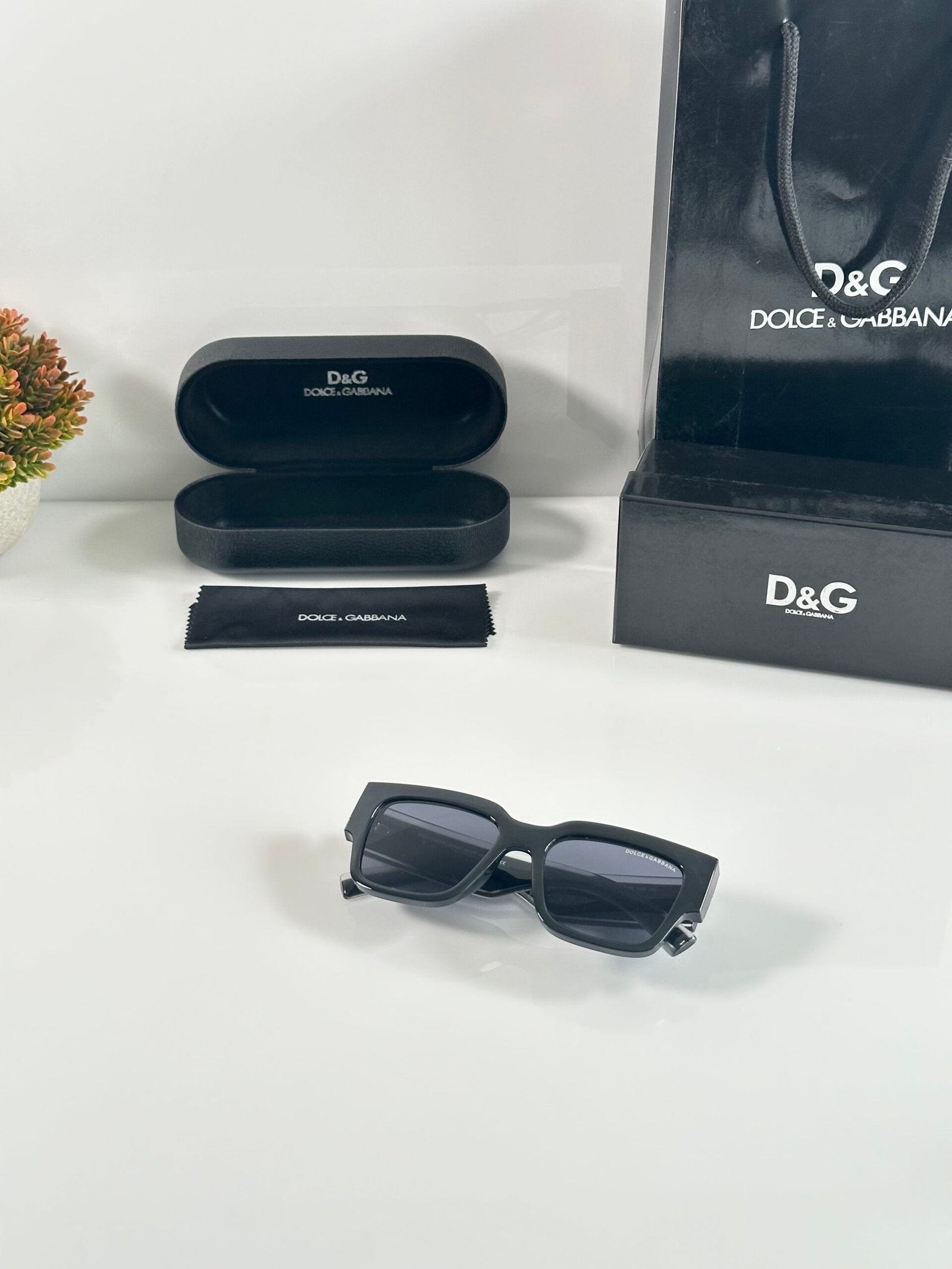 Dolce_&_Gabbana_6184_Water_Black
