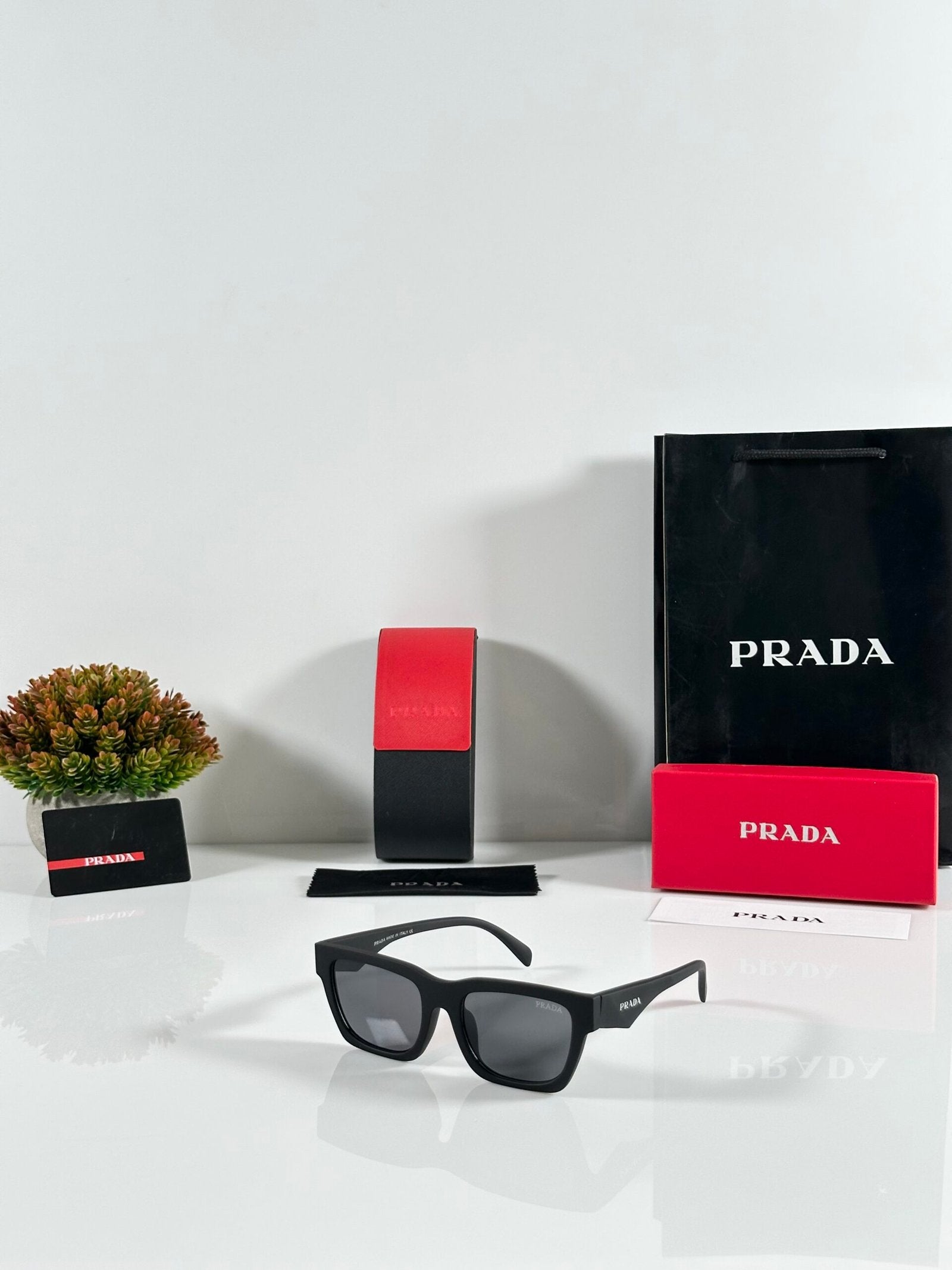 PR 06 Mate Black