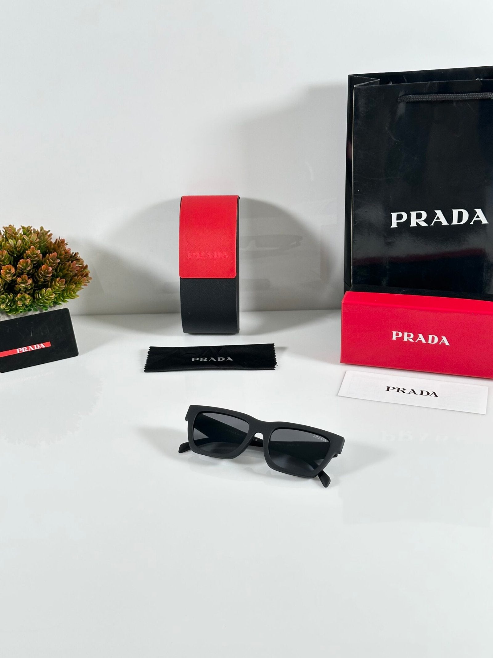 PR 06 Mate Black
