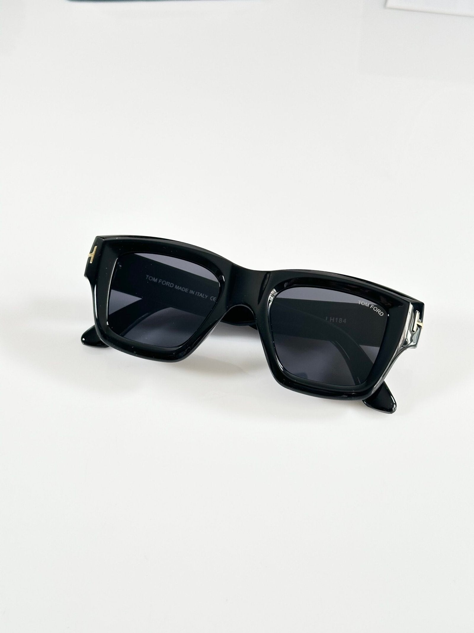 Tom 184 Black