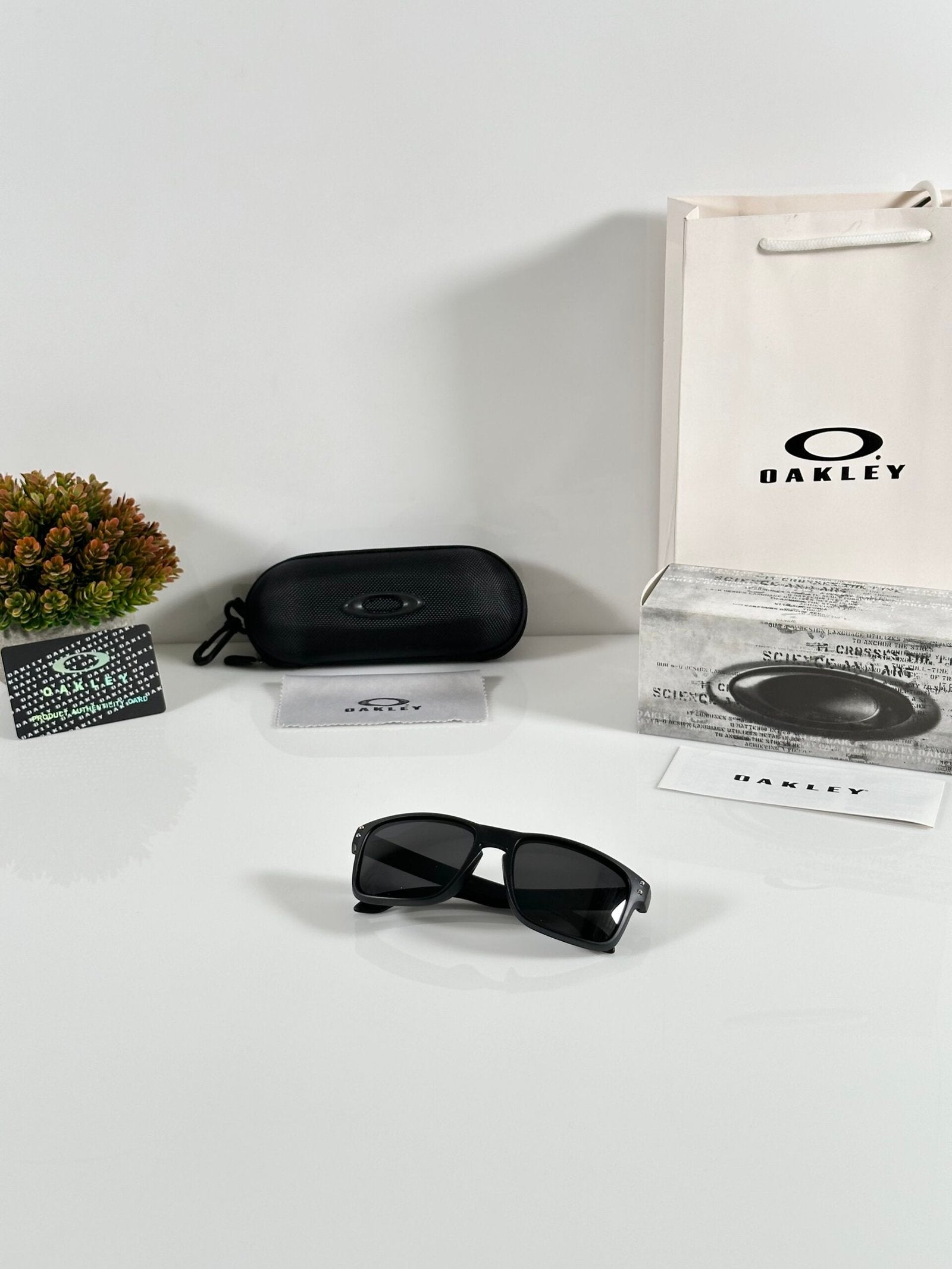 Oak 9102 Black