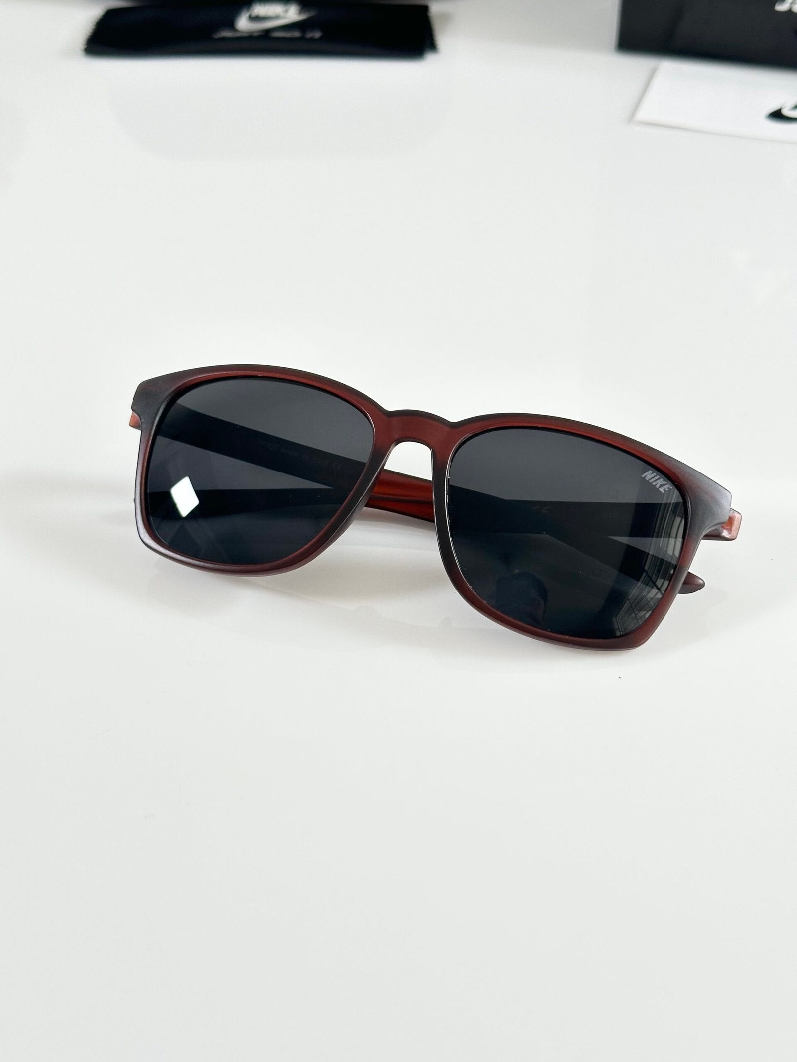 Nike_810_Brown_Black