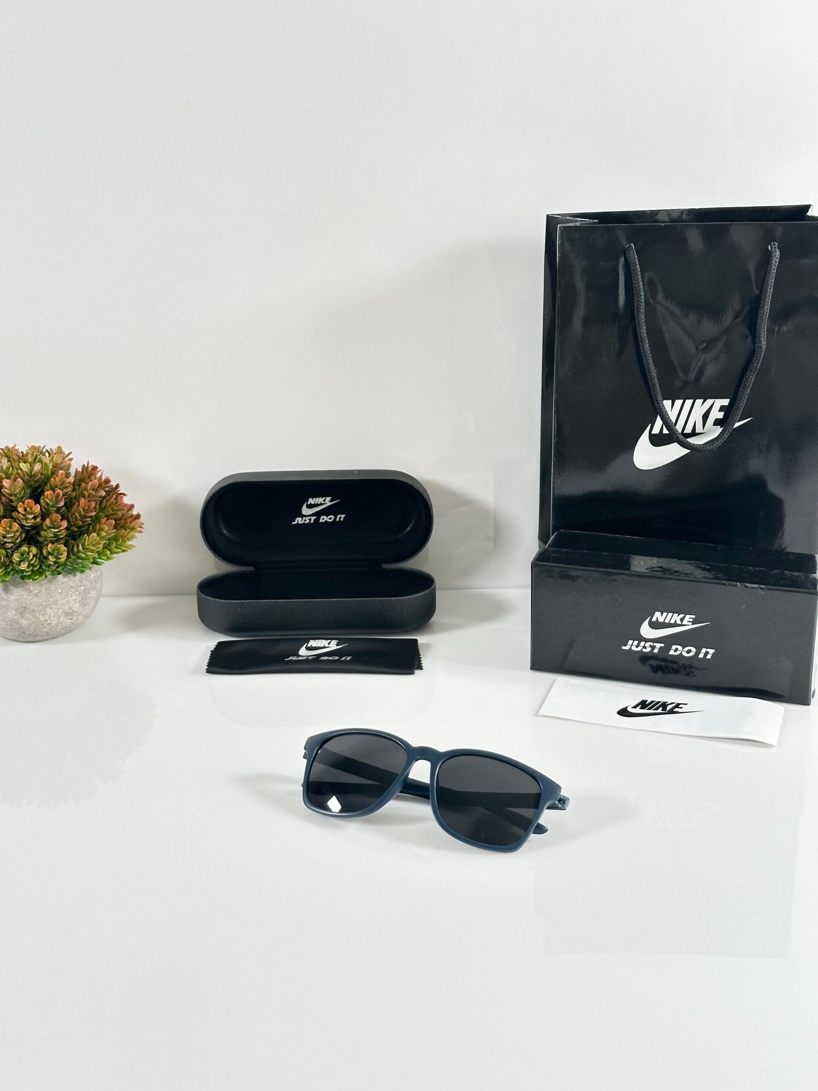 Nike_810_Blue_Black